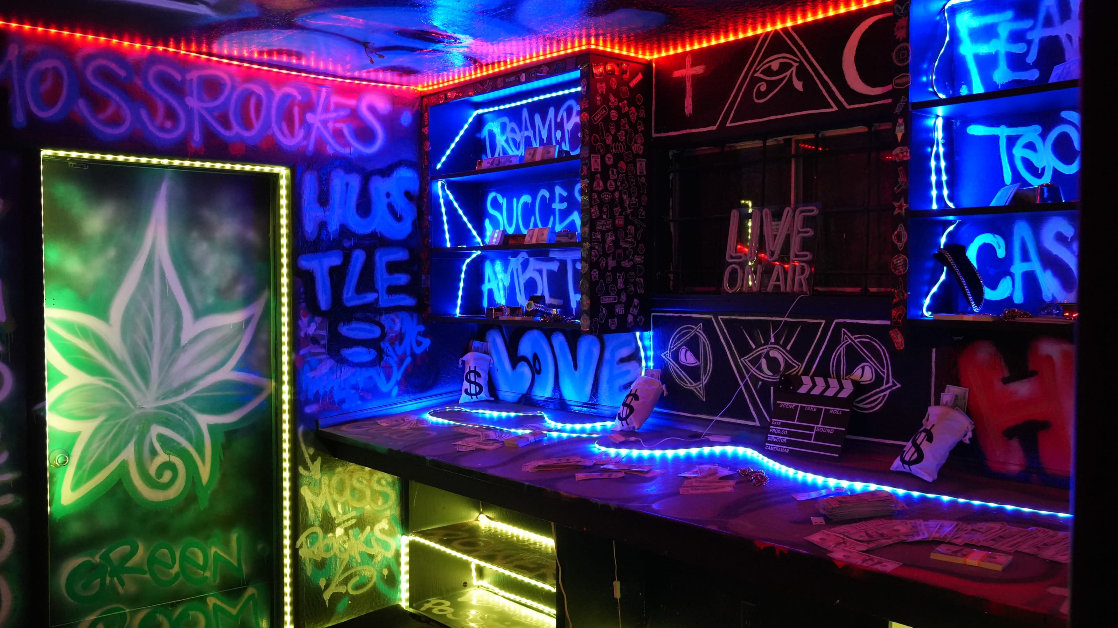 Bar , cyclorama ,greenroom ,graffiti multi-dream sets Image in Yuba City, yuba city, CA