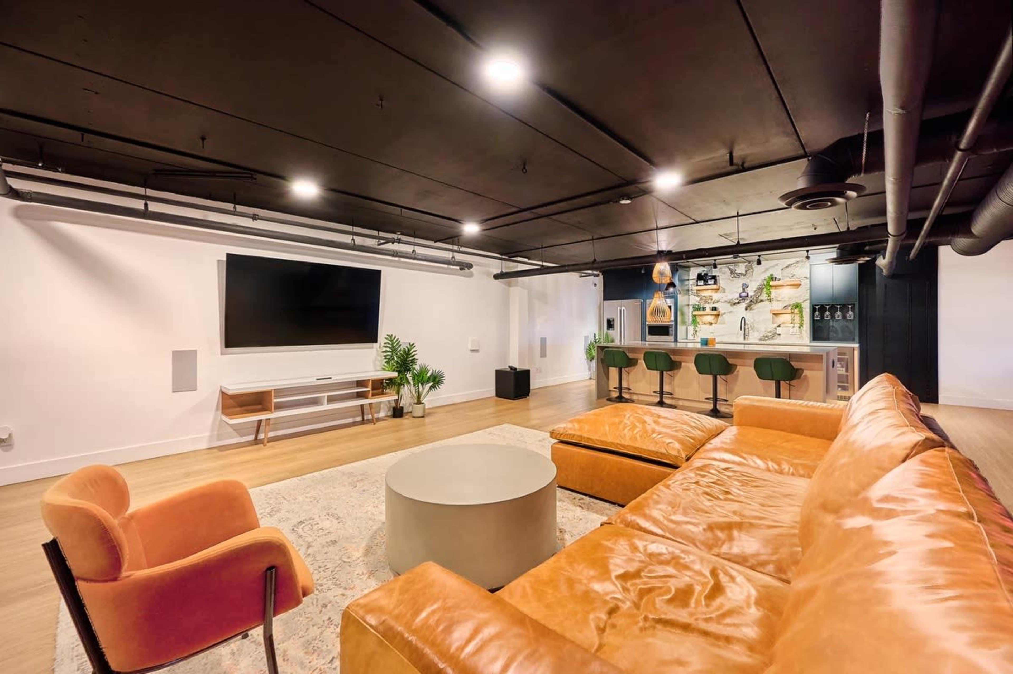 Urban Loft: Events, Gatherings, Workshops Image in East Newton Business Park, Surrey, BC