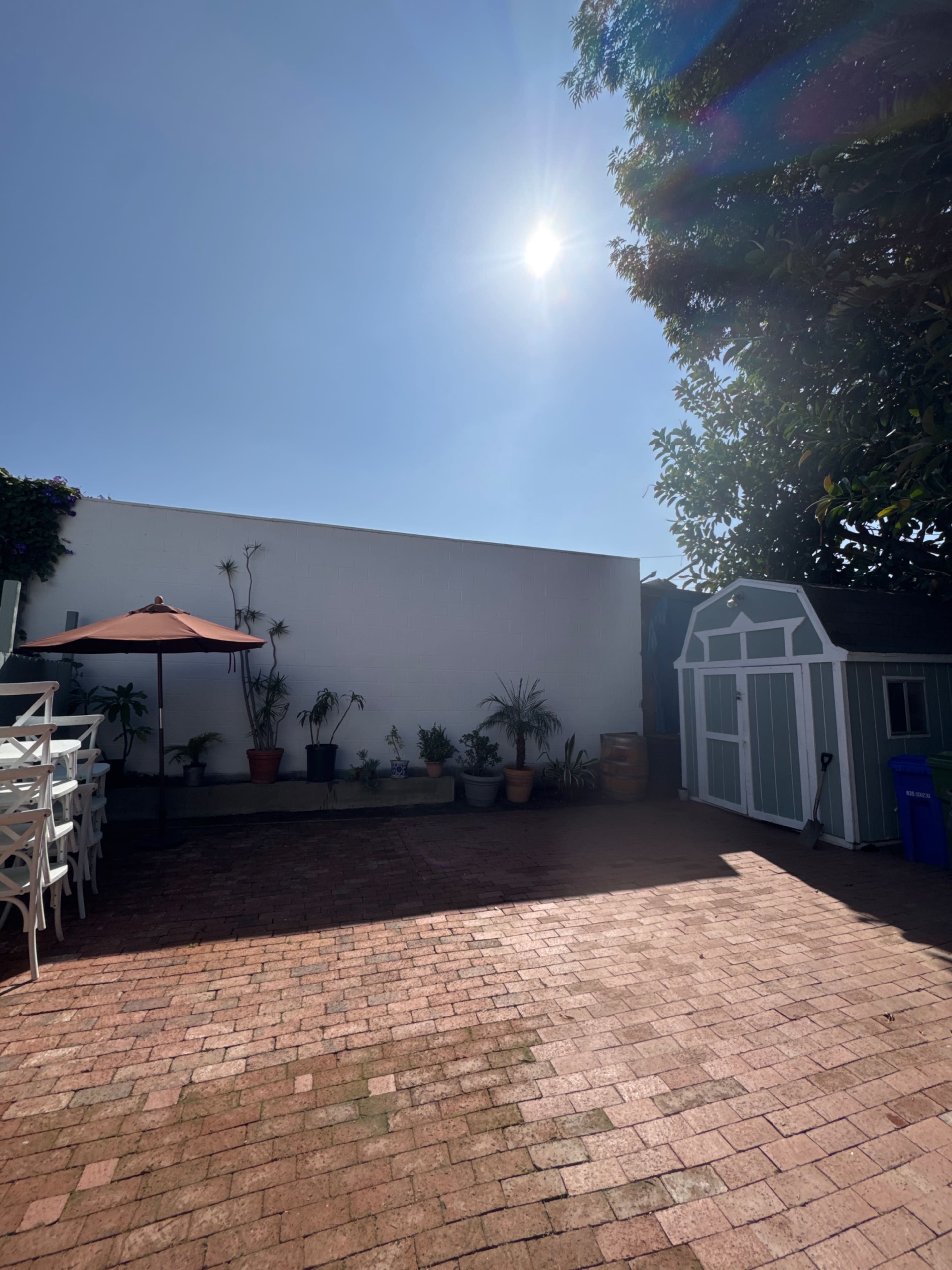 Downtown Santa Monica art studio blocks from the beach Image in Sunset Park, Santa Monica, CA