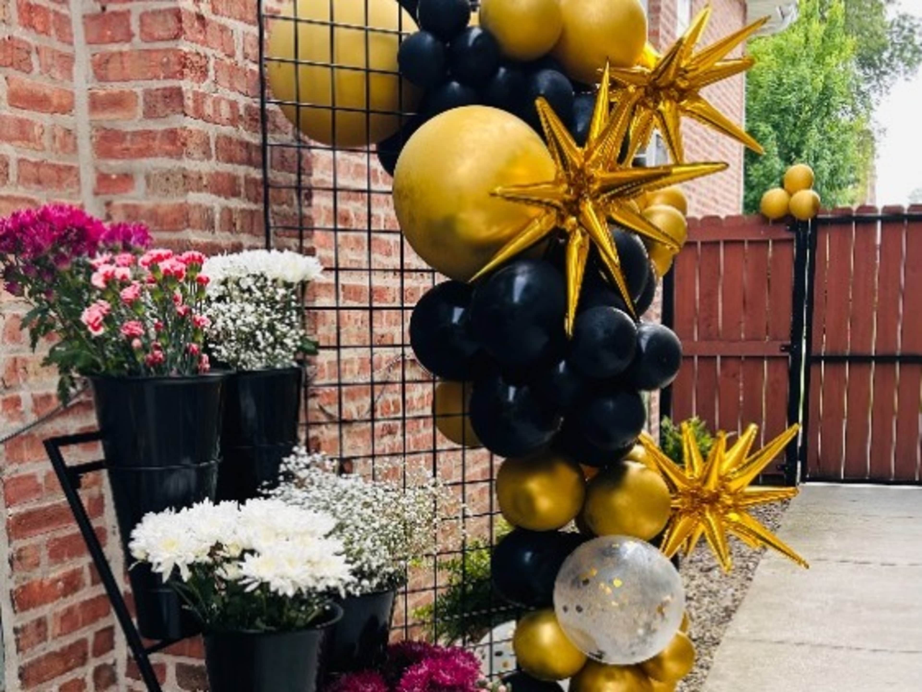 Blk Floral stand w/ Blk Metal Backdrop Stand 