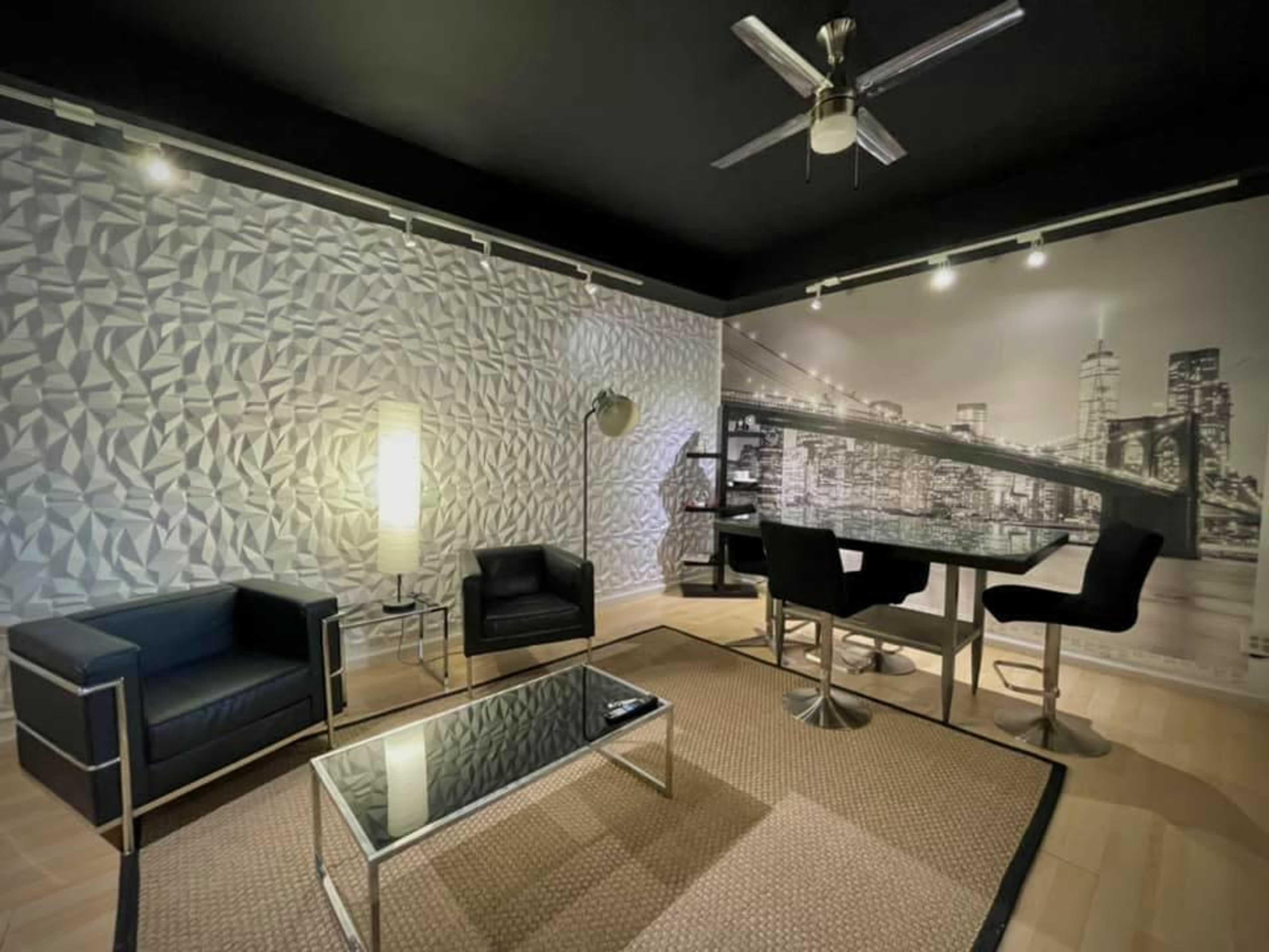 Large natural light Photo / Video studio with blackout options. White cyc wall area in Studio A & B. Located near historic Franklin Tennessee with shopping, restaurants / bars.  Back lot studio. Image in Franklin, Franklin, TN