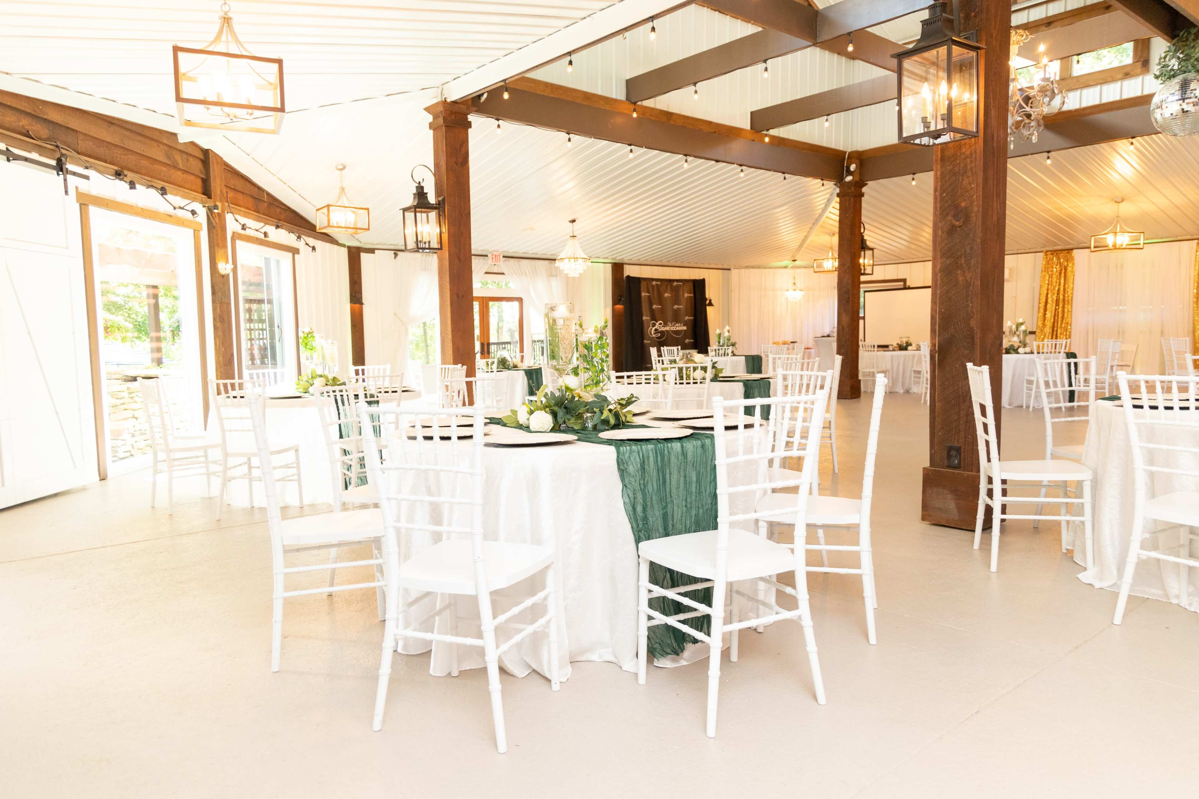 Historic Mansion with Vineyard and Barn Image in Hogansville, Hogansville, GA