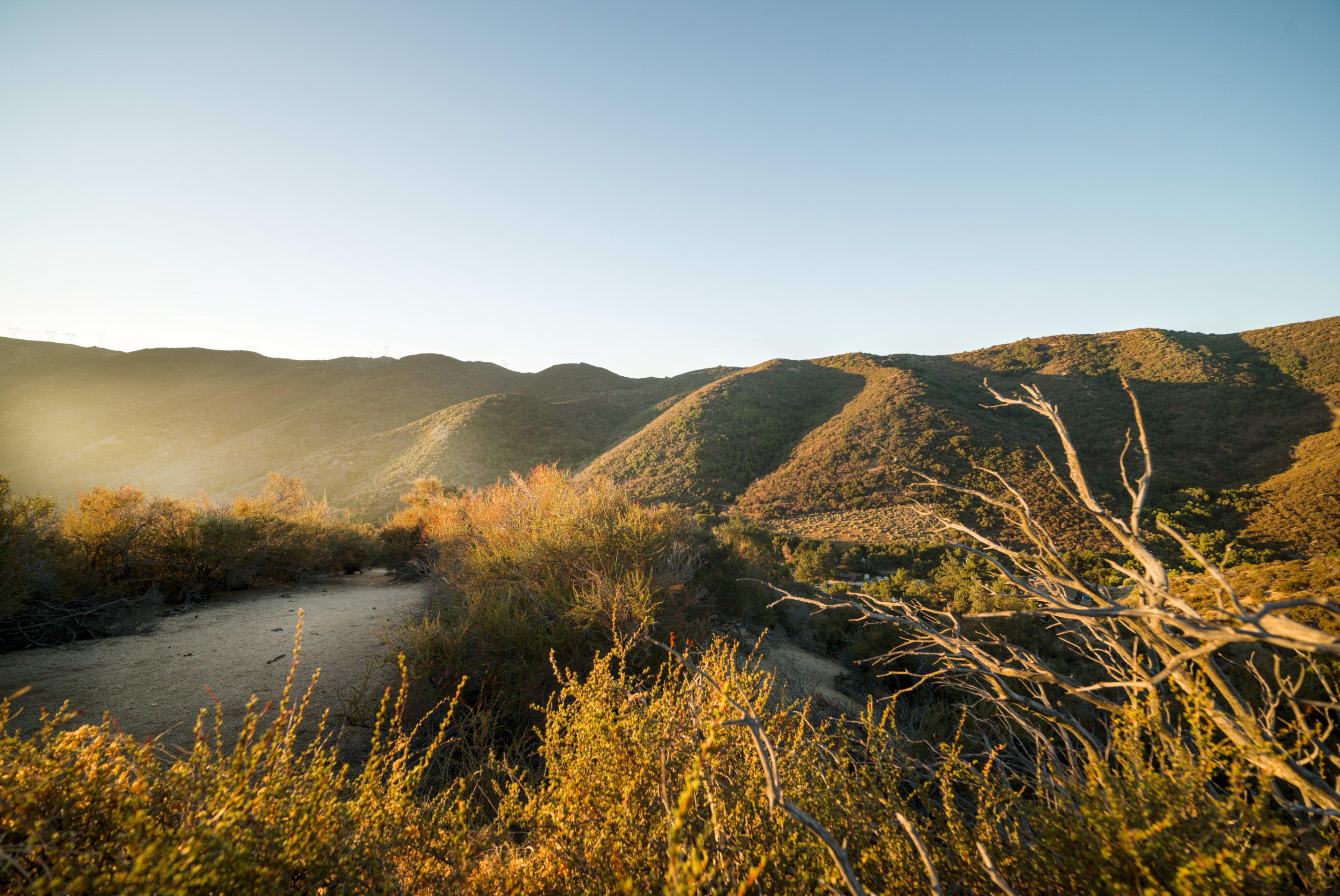 Ridge Overlook Desert Plateau– Scenic Mountain Film Backdrop Image in Leona Valley, Leona Valley, CA