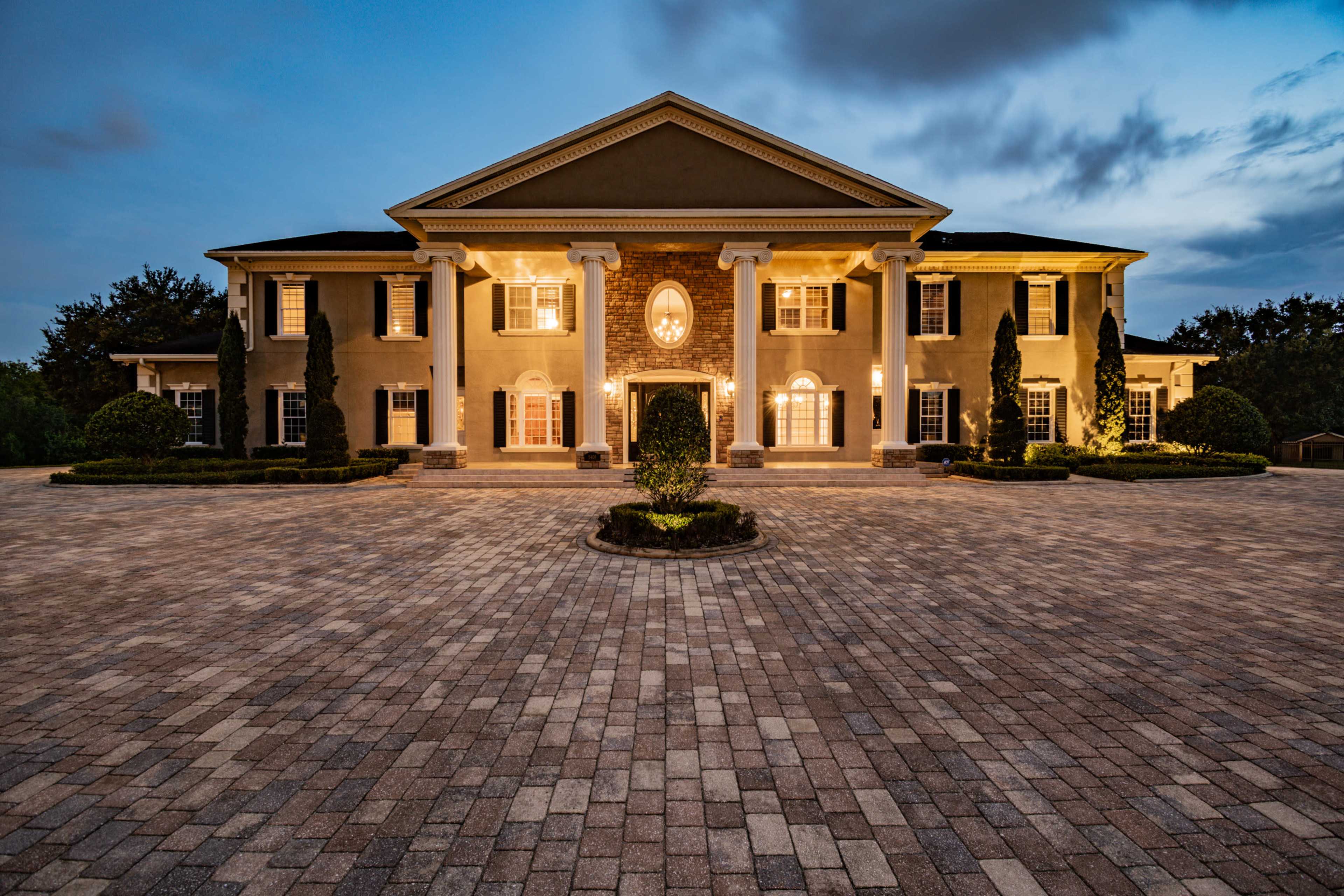 Scenic 8-Acre Luxury Estate with Indoor Theater, Outdoor Spa & Event-Ready Lawn Image in Williamsburg Estates, New Port Richey, FL