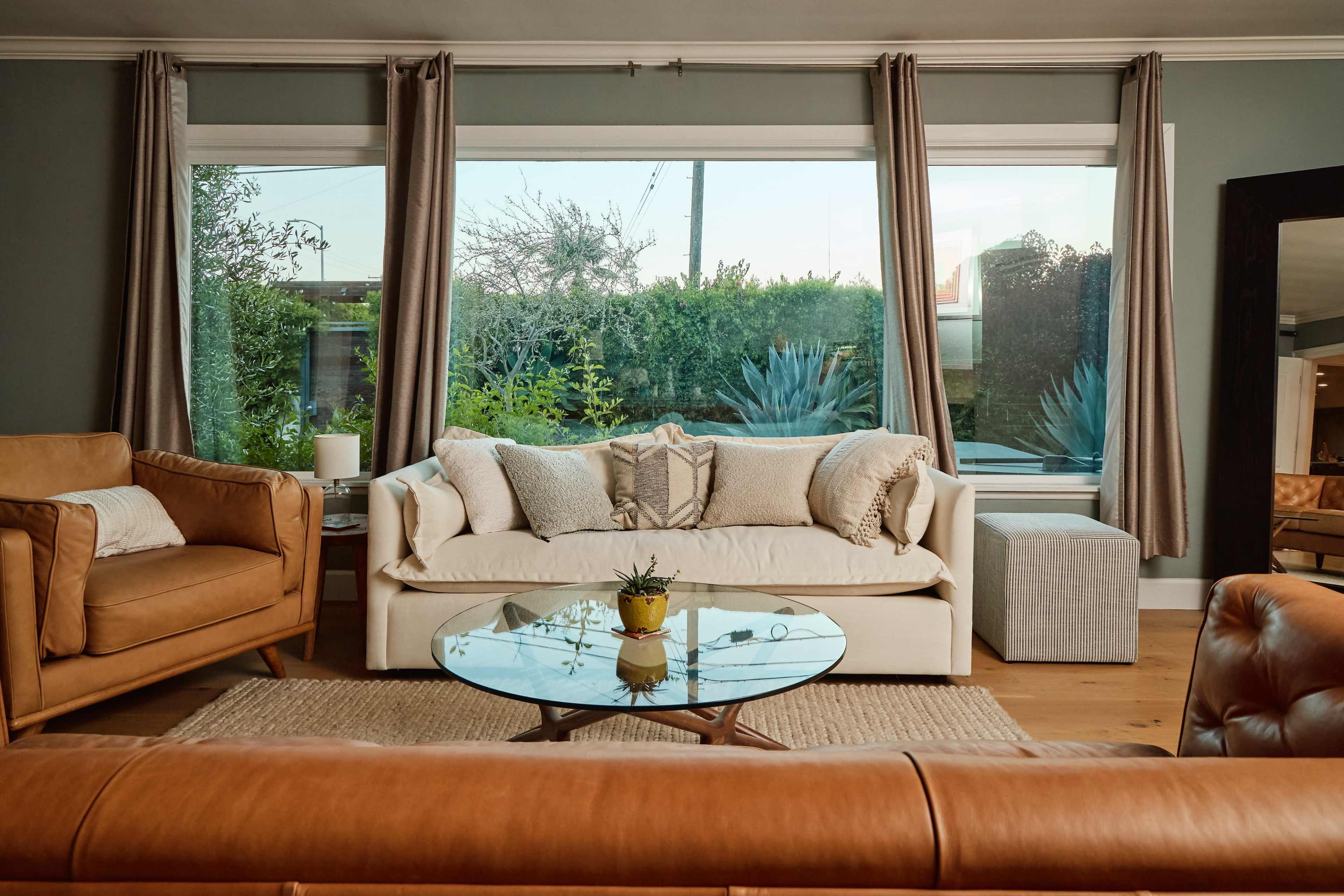 Centrally Located Mar Vista House with Views Image in Mar Vista, Los Angeles, CA