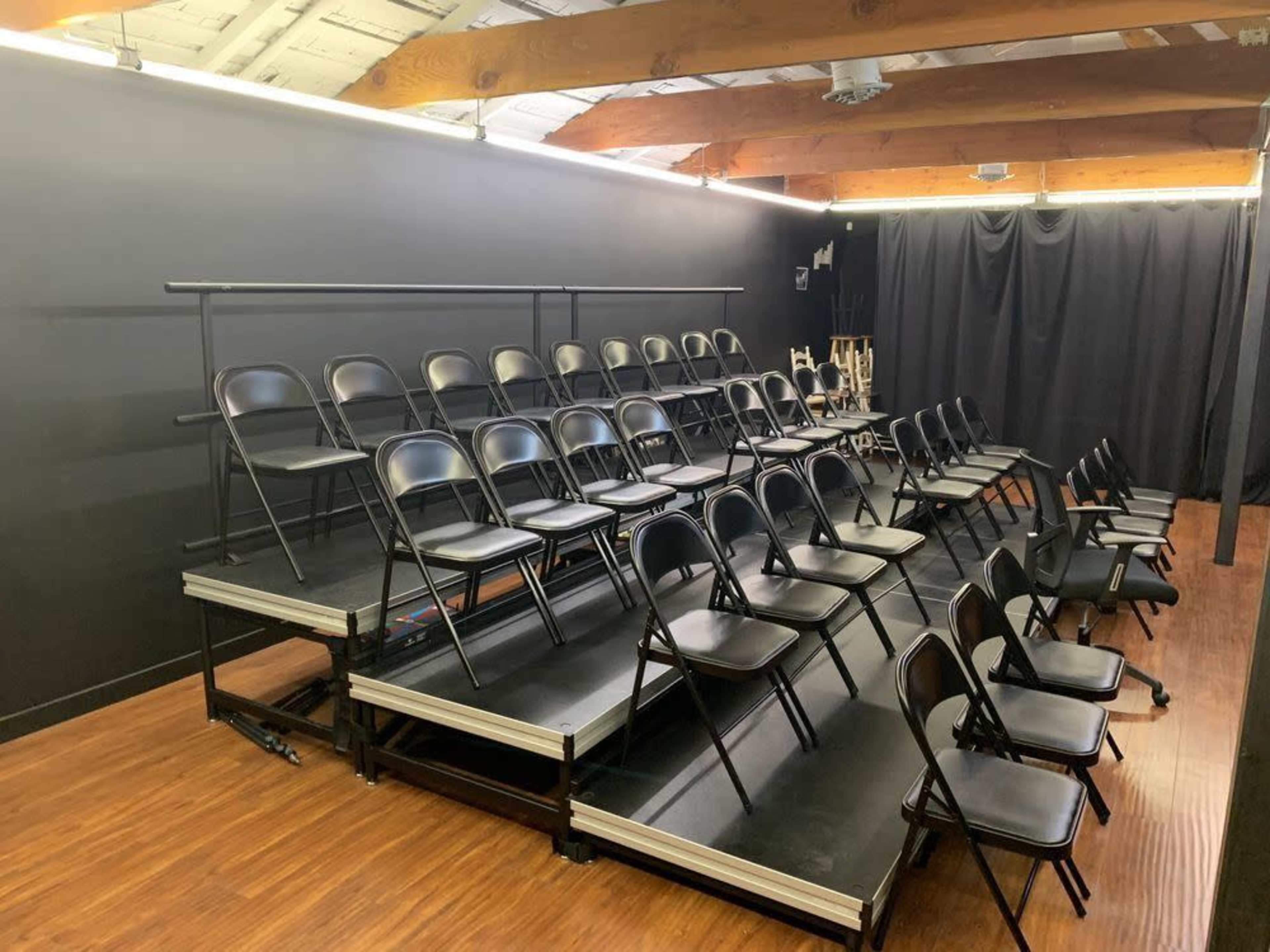 Urban Chic Classroom and Rehearsal Space Bild in Hollywood, Los Angeles, CA