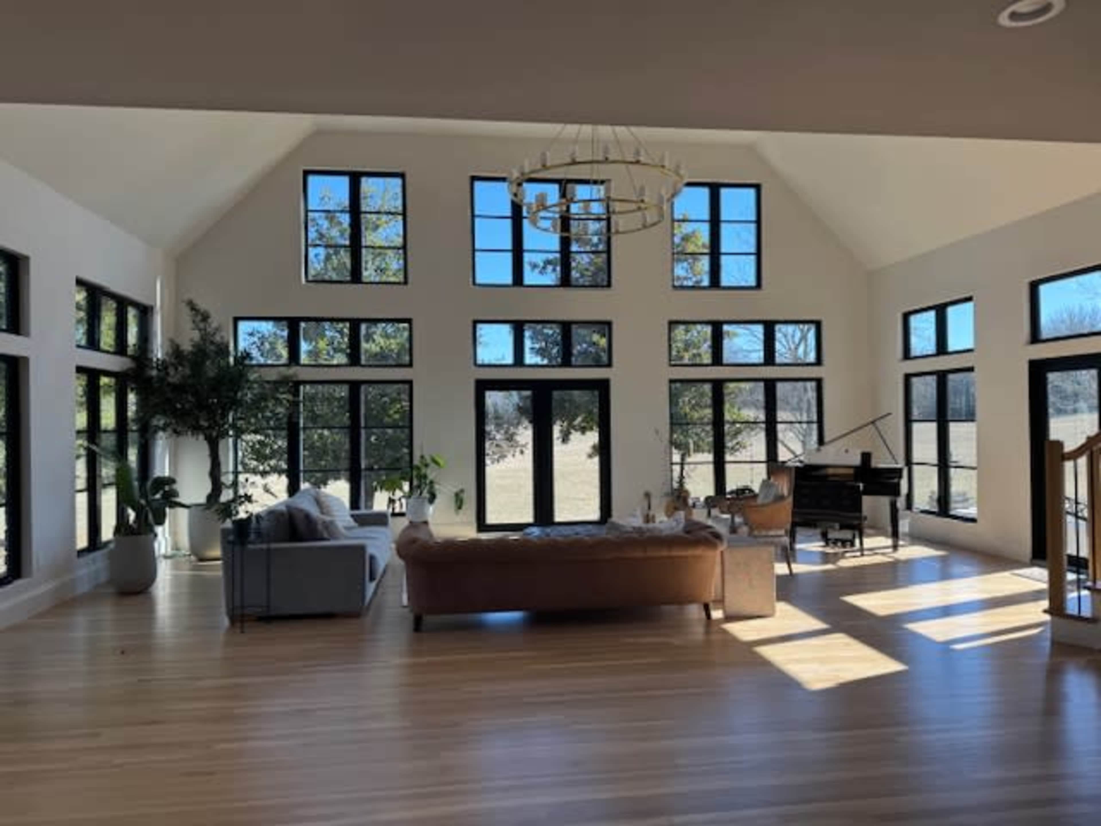 Newly renovated stone manor on 17 acres Image in , Gallatin, TN