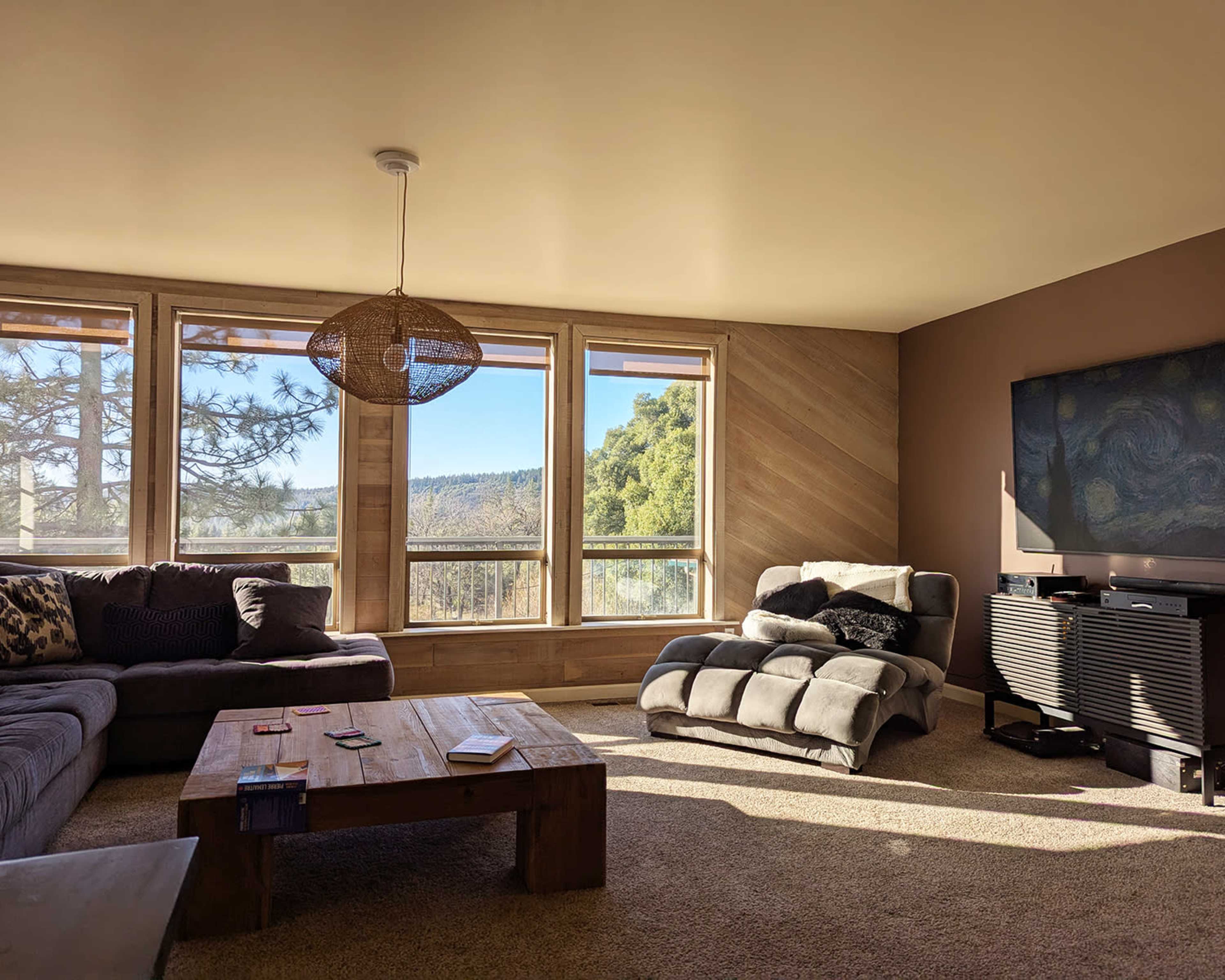 Country home on large sunny property with sunset views Image in , Grass Valley, CA