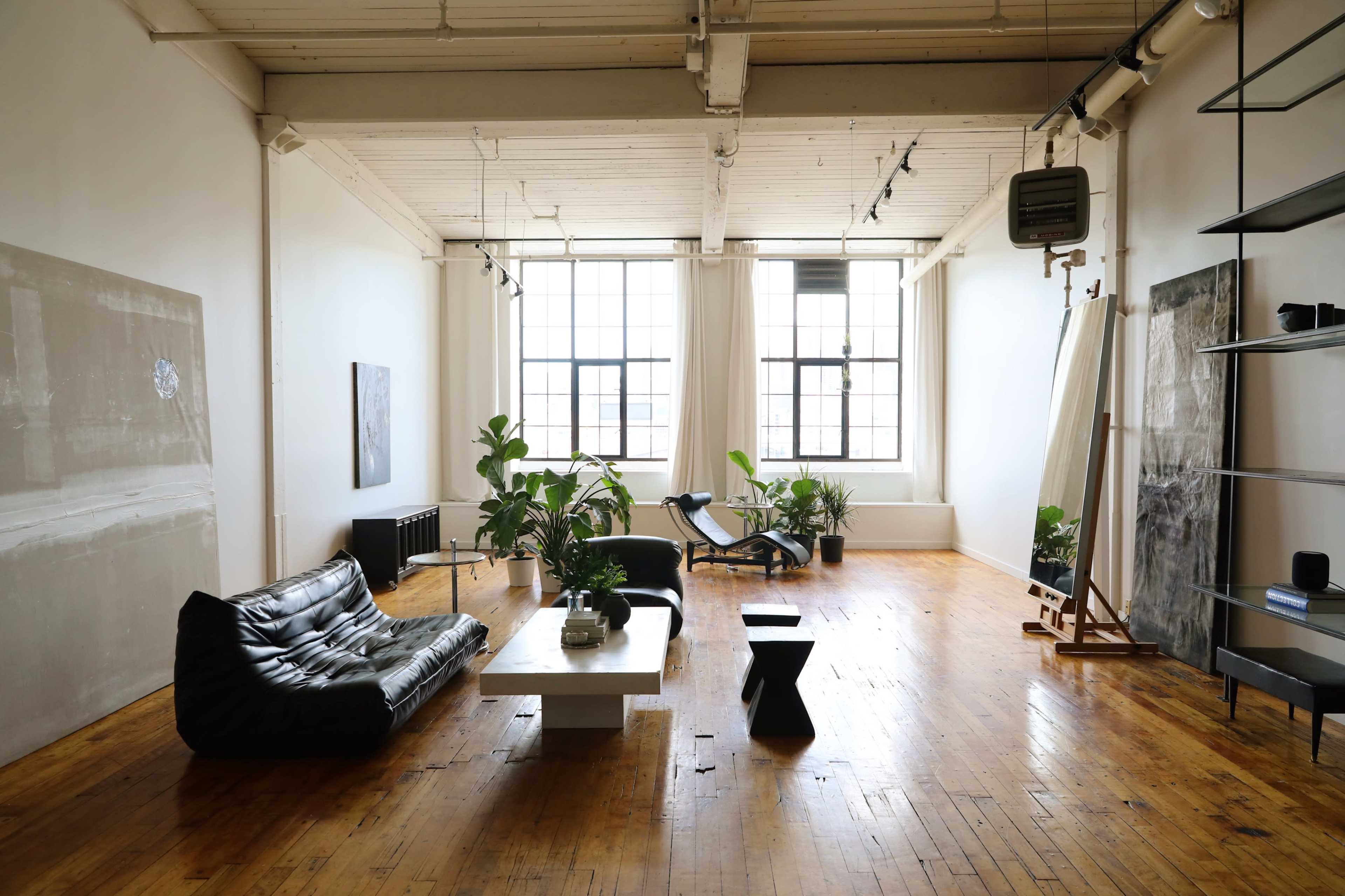 Versatile Daylight Loft for Social Events, Brand Activations, and Creative Gatherings Bild in SODO, Seattle, WA