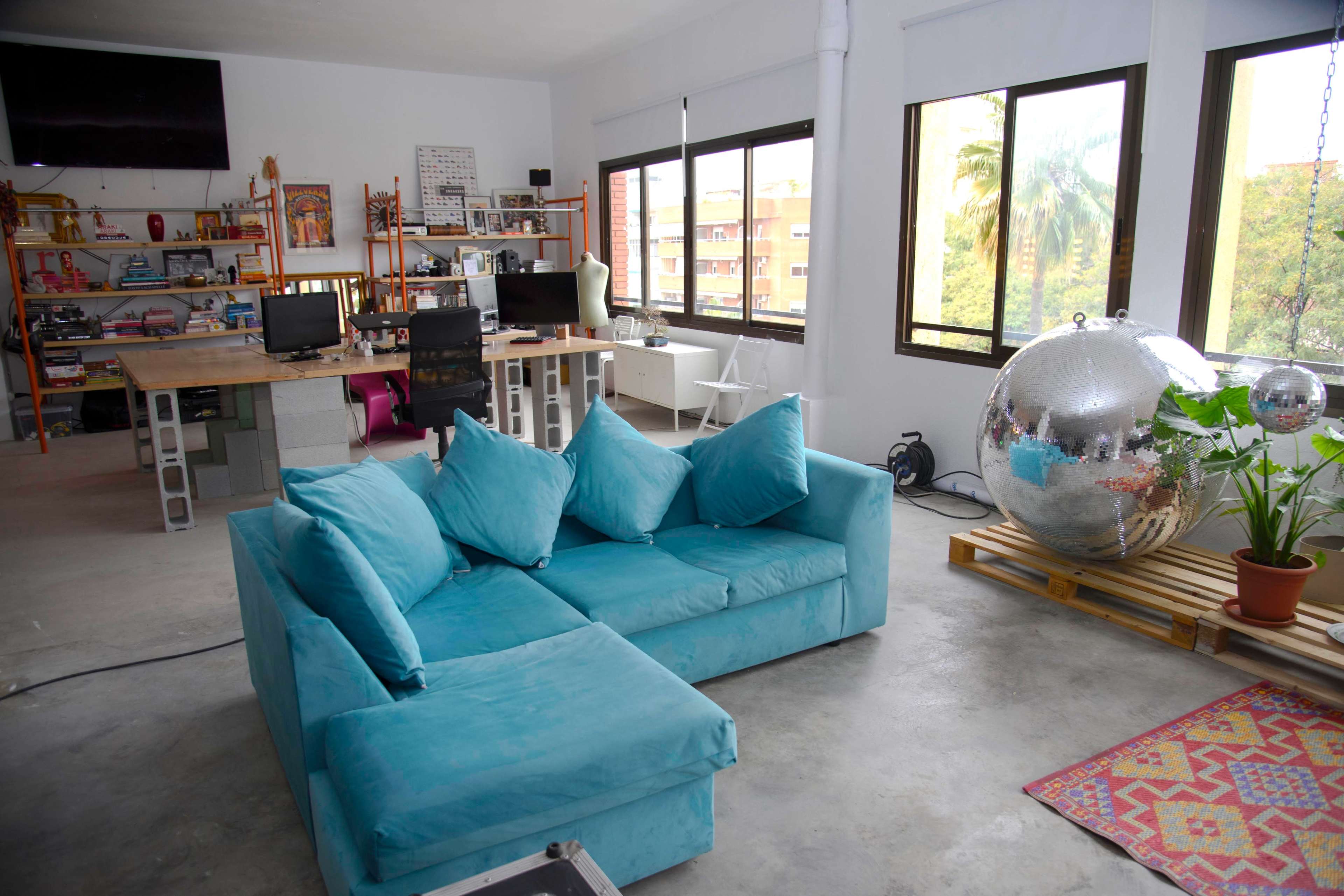 The 22 Studio – Book the Scene, Light the Vision, Build the Dream. Image in , Barcelona, B