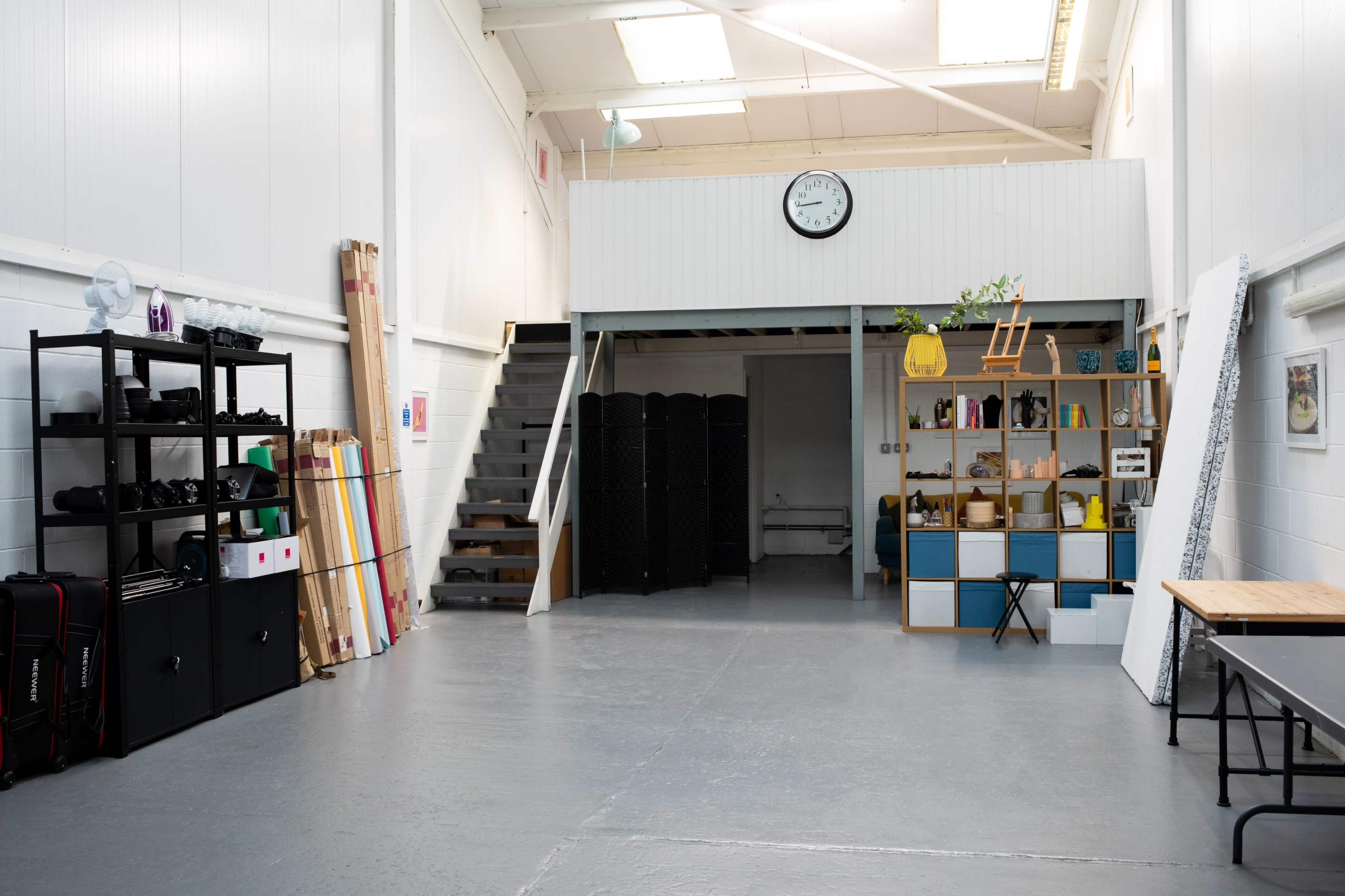 Natural light studio with roller shutter and high ceilings Image in Colchester, Colchester, ENG