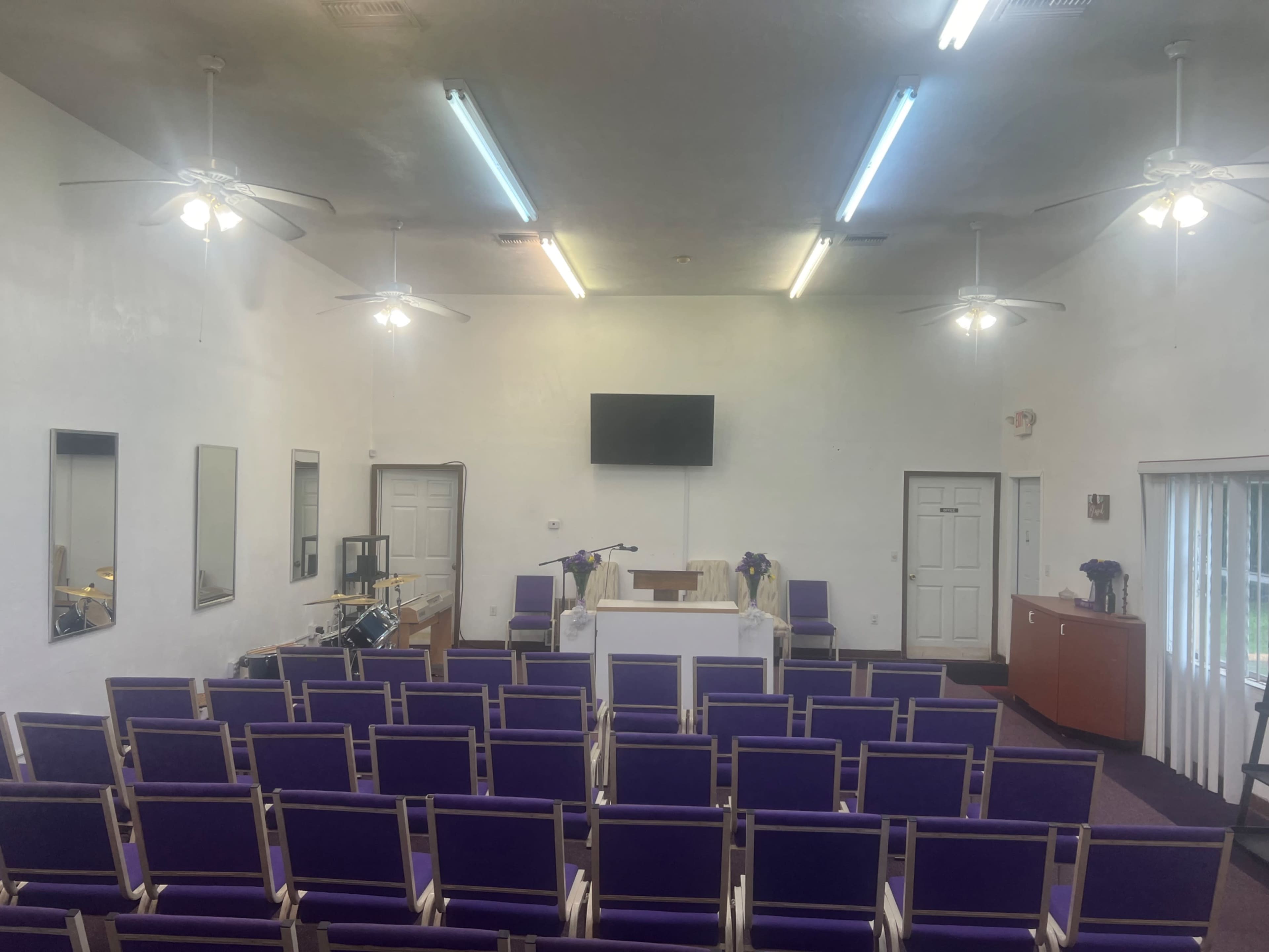 Conference room Image in Daytona Gardens, Daytona Beach, FL