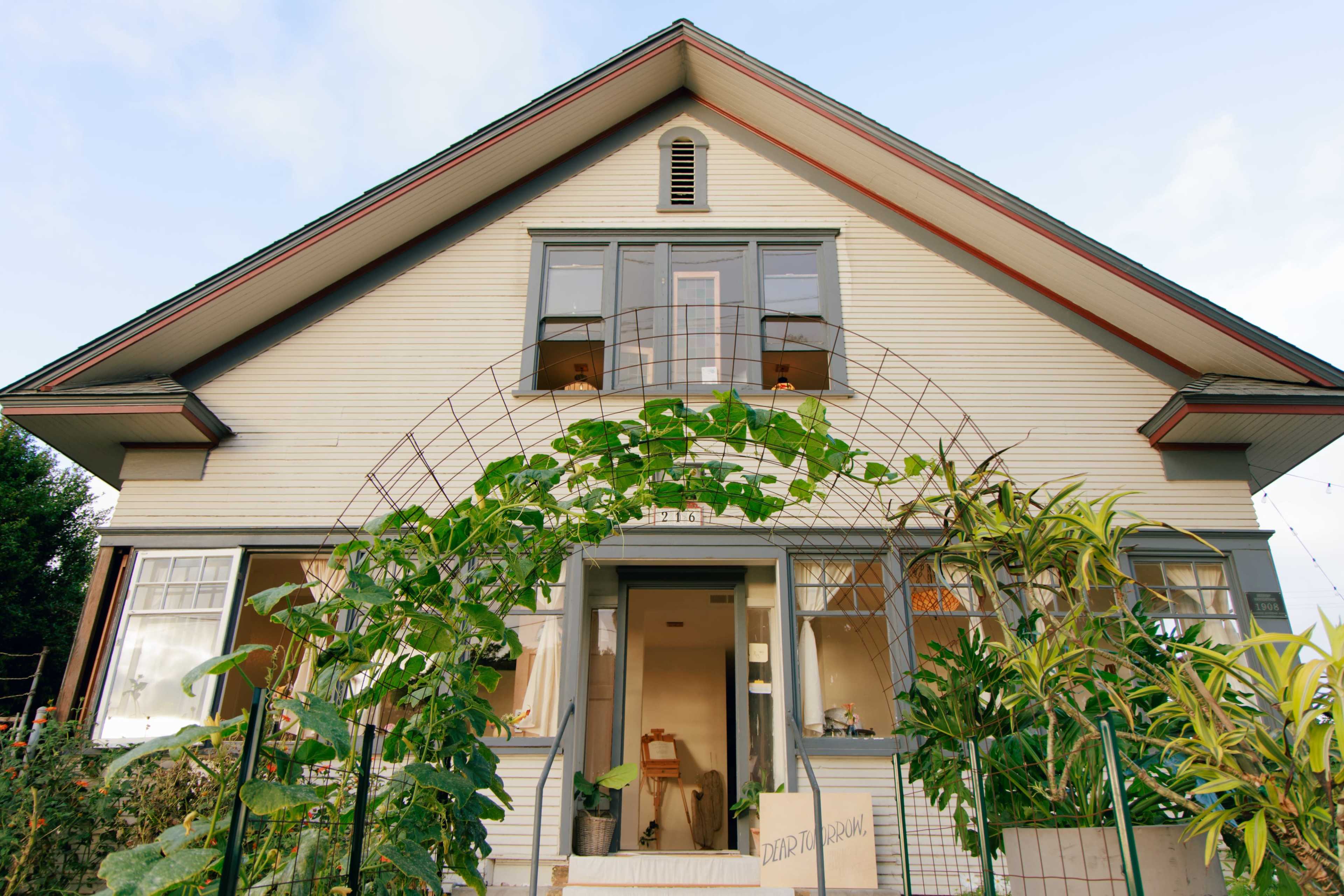 Charming Historic Home in Coastal Oceanside Image in Townsite, Oceanside, CA