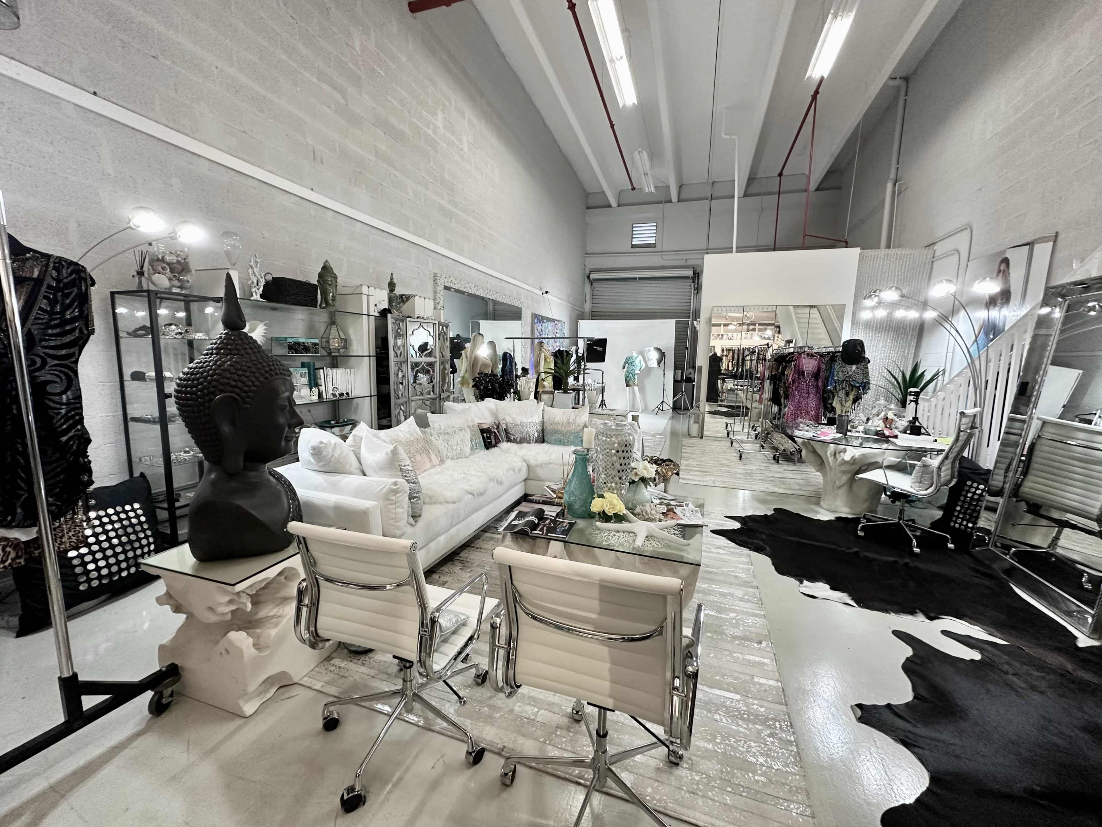 SW Miami / High Ceiling Photography / Creative Studio for Rent / 2000 sq. ft. Image in West End, Miami, FL