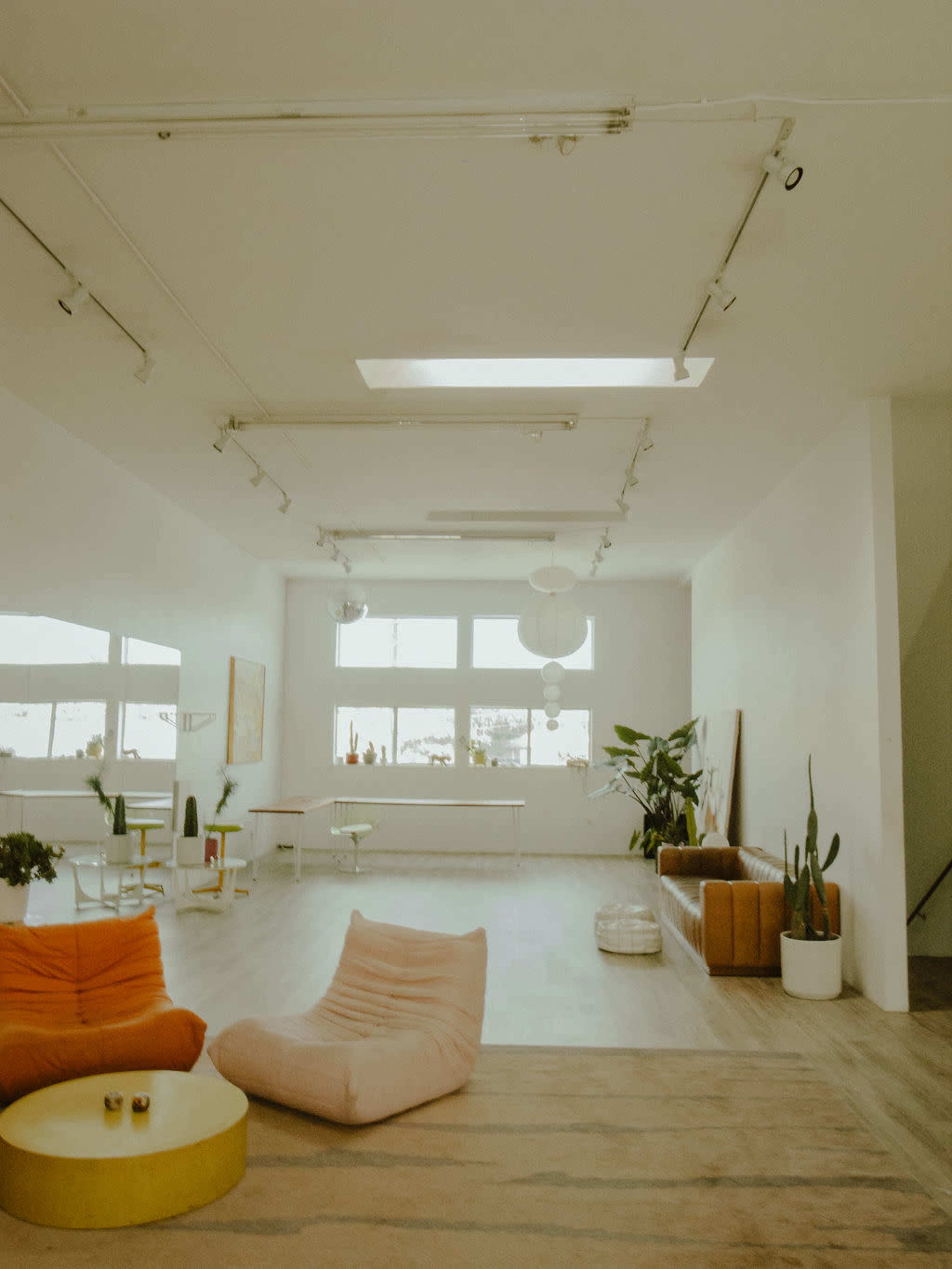 Spacious Loft with Skyline View Image in Central LA, Los Angeles, CA