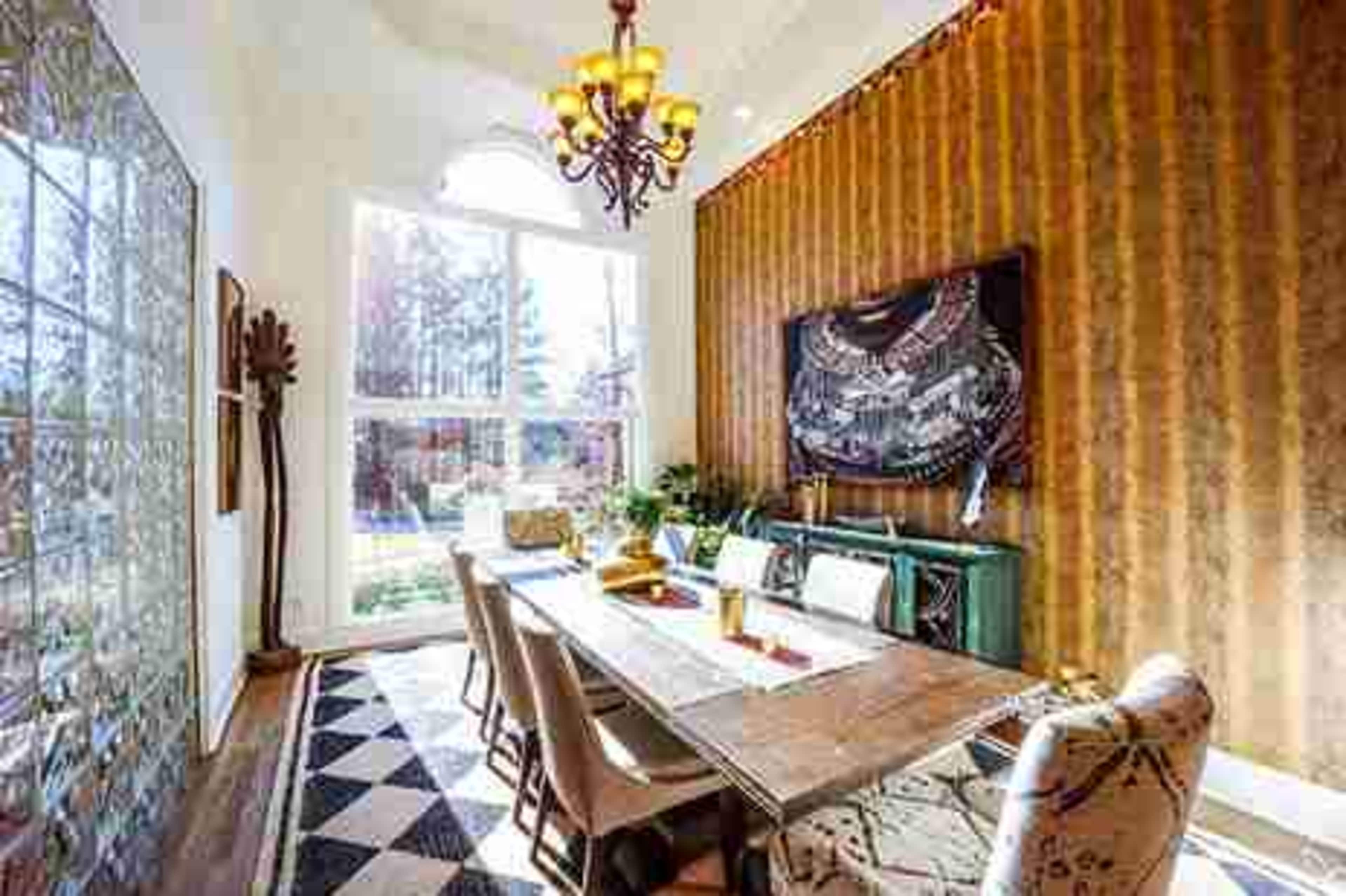 Boho Chic in the Suburbs Image in Midwest Cascade, Atlanta, GA