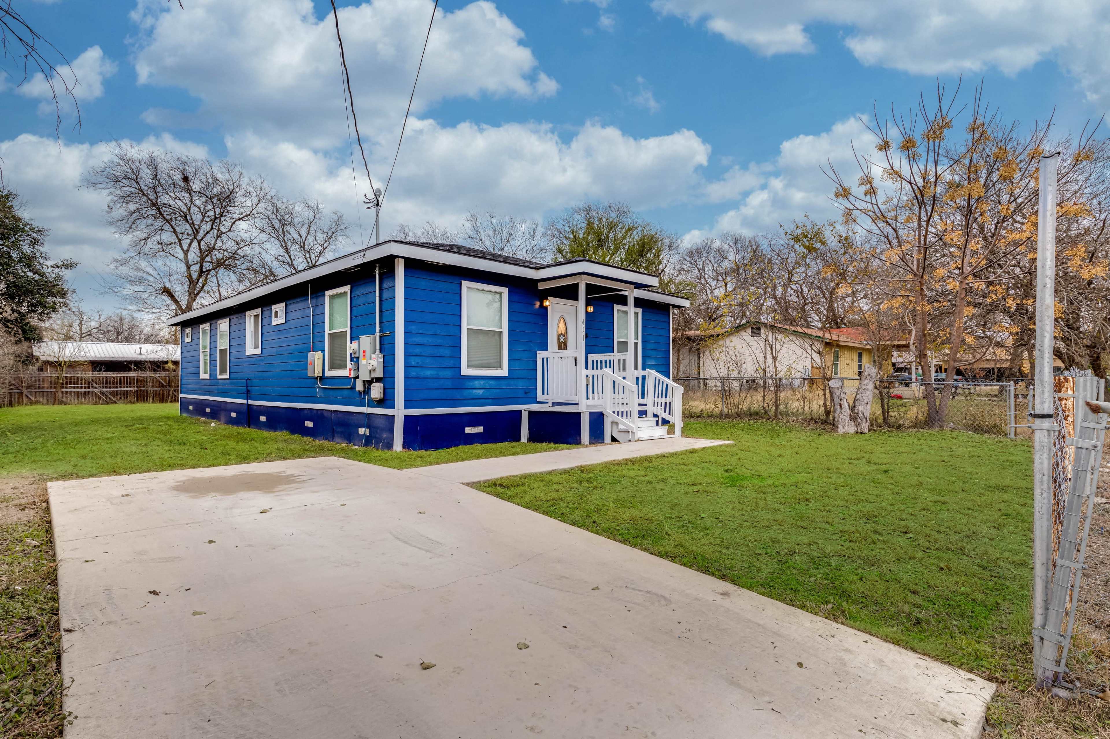 Yeeehaw! Let's Rodeo Image in Eastern Triangle, San Antonio, TX