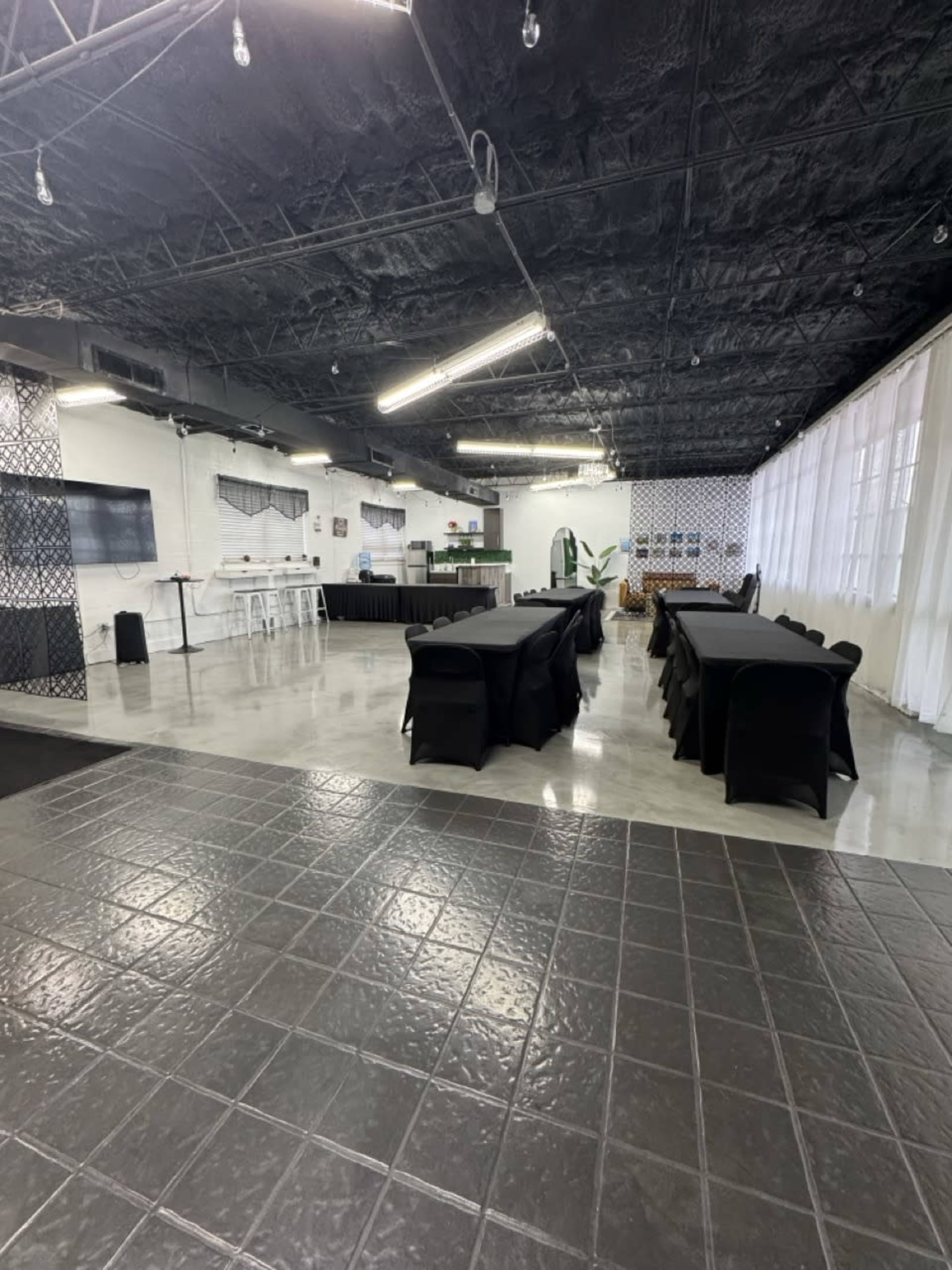 Midtown Micro Event Space available for meetings Image in Western 49-63, Kansas City, MO