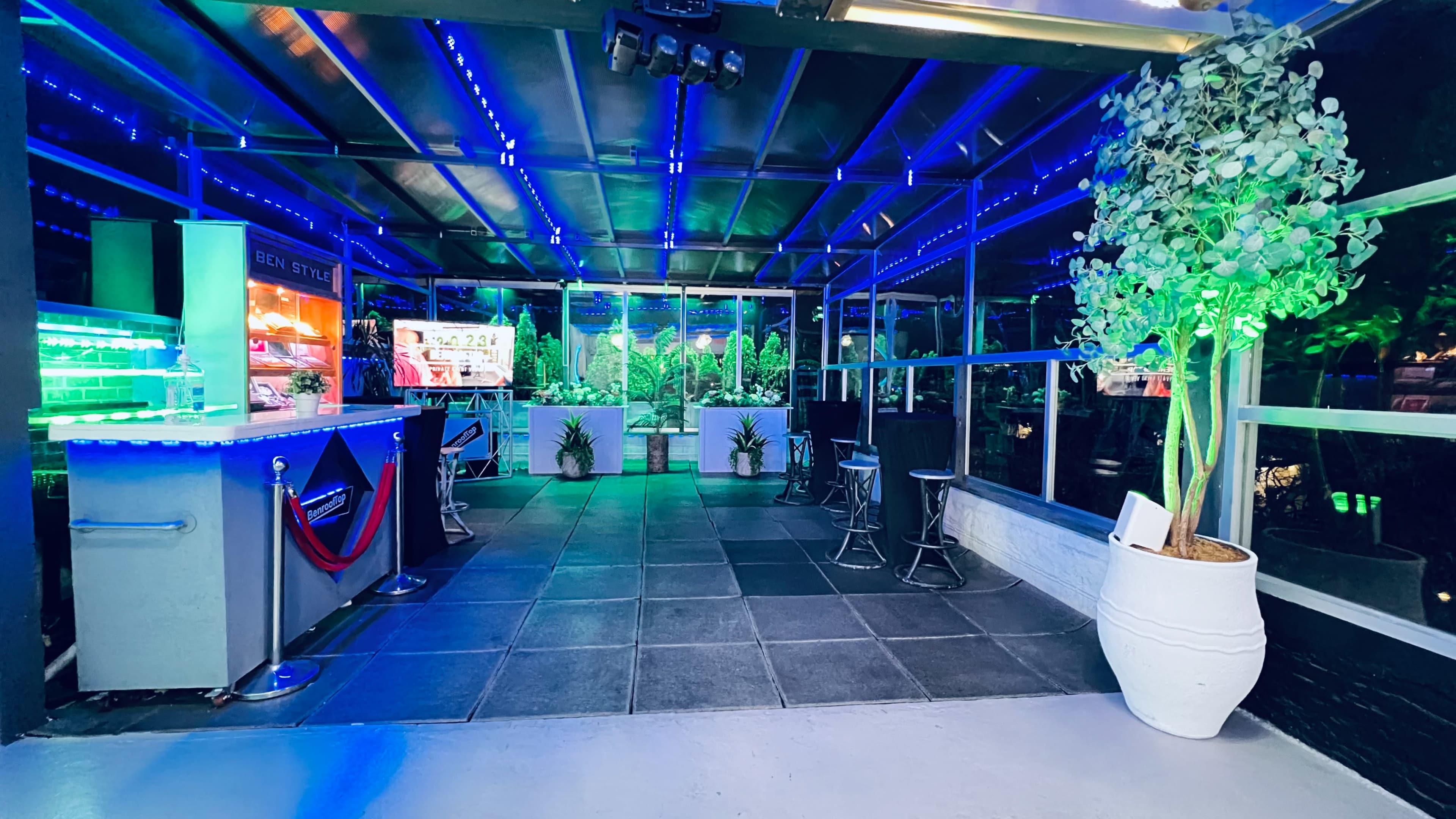 All-Weather RoofTop at the Heart of Atlantic Av-(Queens) Outdoor space for Dinner, Wedding, Film Shoot, Corporate Event & Small Intimate Events. Image in Queens, Woodhaven/QUEENS, NY