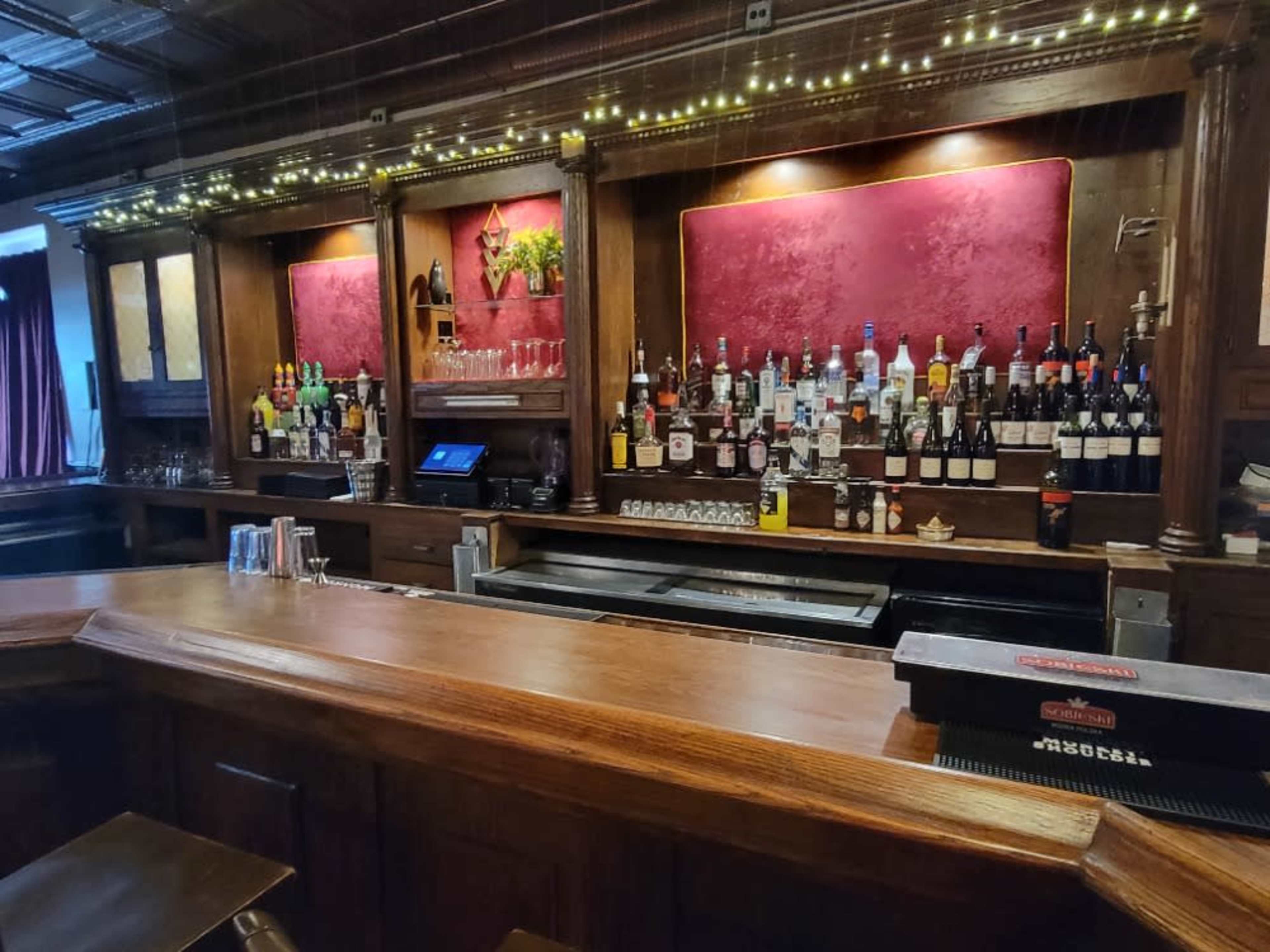 Bar and Appetizer Service
