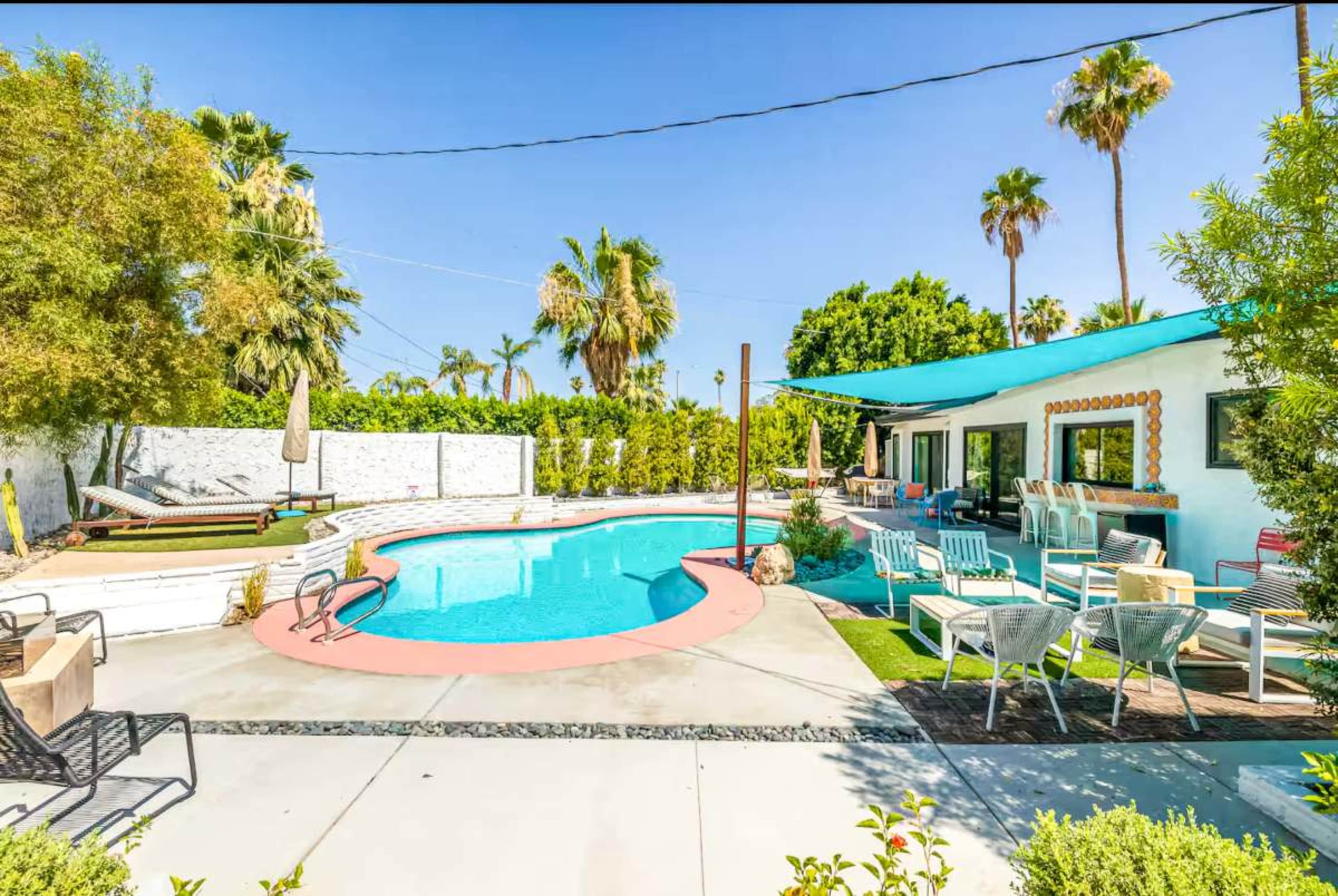 Contemporary House with Clean Lines & Natural Light Image in Palm Springs, Palm Springs, CA