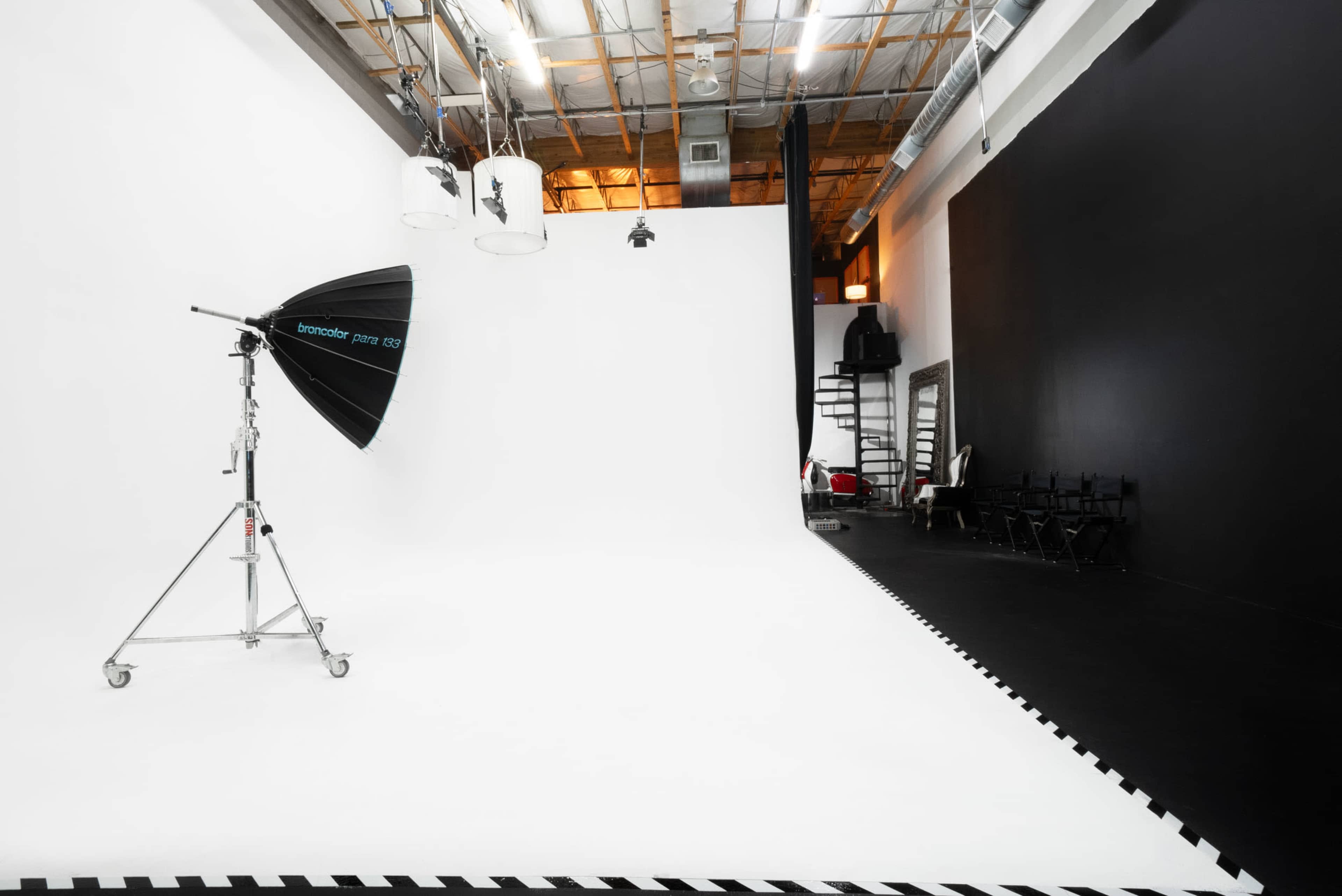 Photography Studio with White Cyclorama Wall Image in , Las Vegas, NV