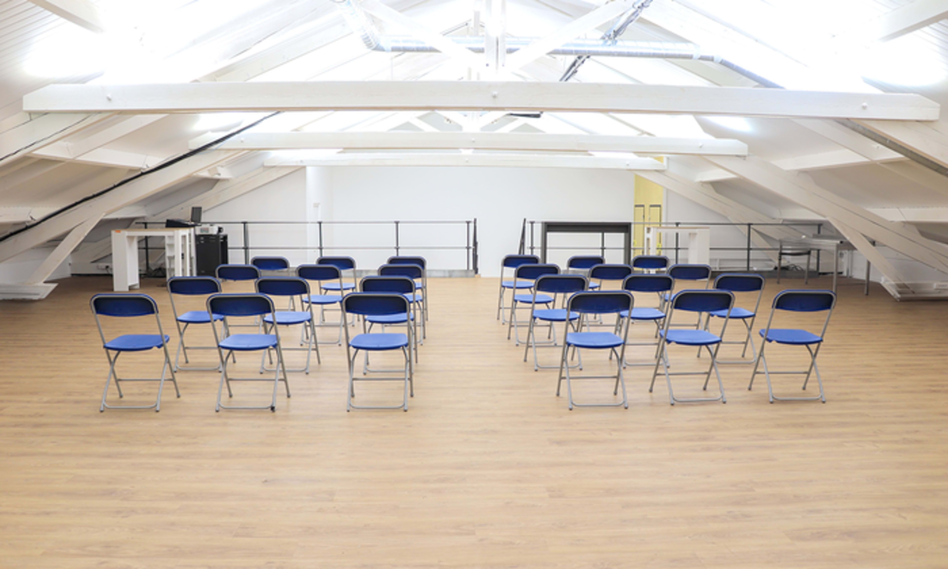 Salle de réception polyvalente (280m²) pour événements, réunions, tournages ou afterworks - Paris Image in , SAINT OUEN