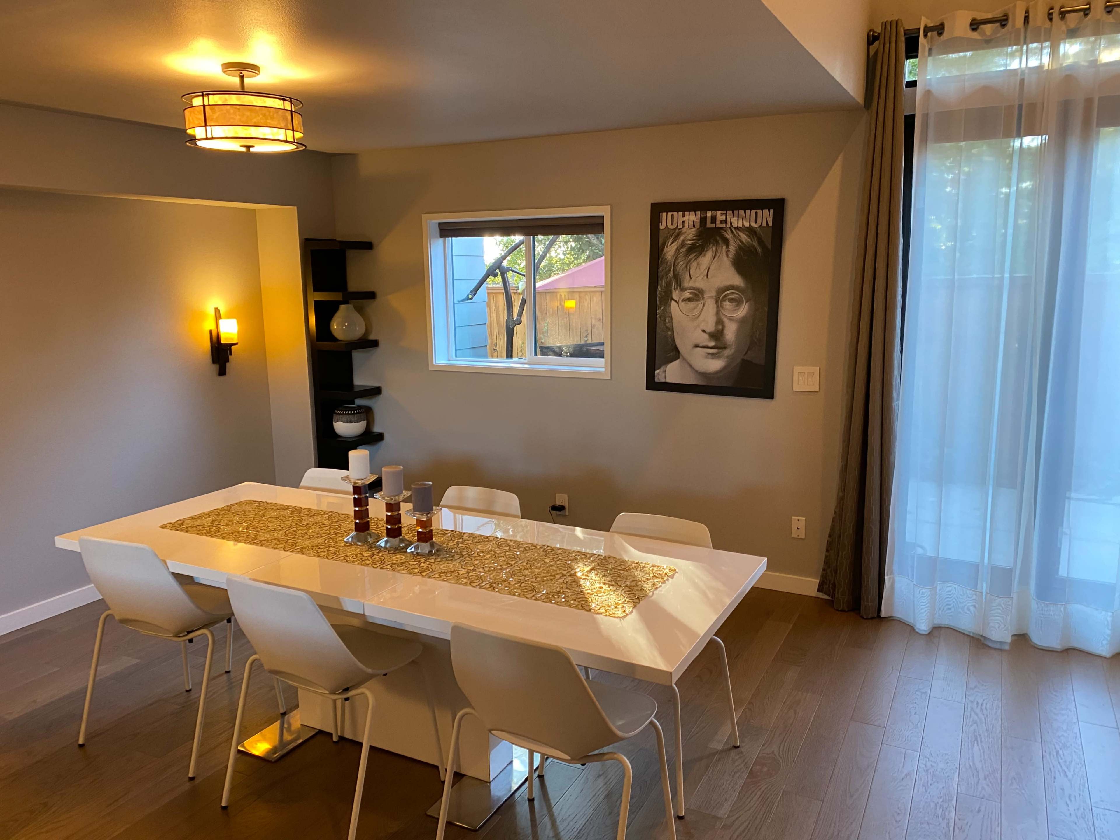 Suburban private building, no other tenants.  Only 7.5 miles from downtown Portland.  close to I5 and HWY 217 Image in Metzger, Tigard, OR