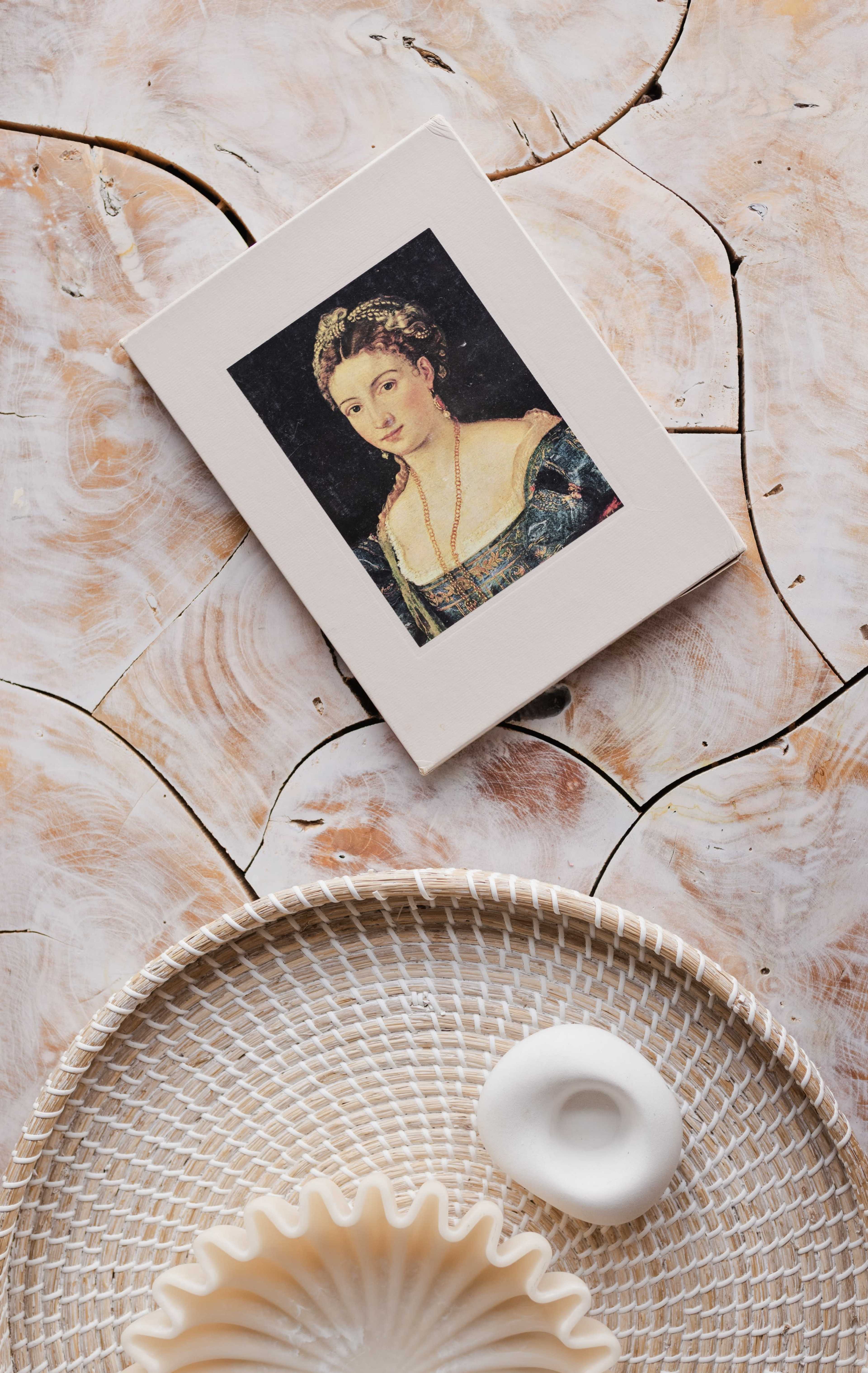 Stylish, Modern Loft Studio Image in Strathcona, Vancouver, BC