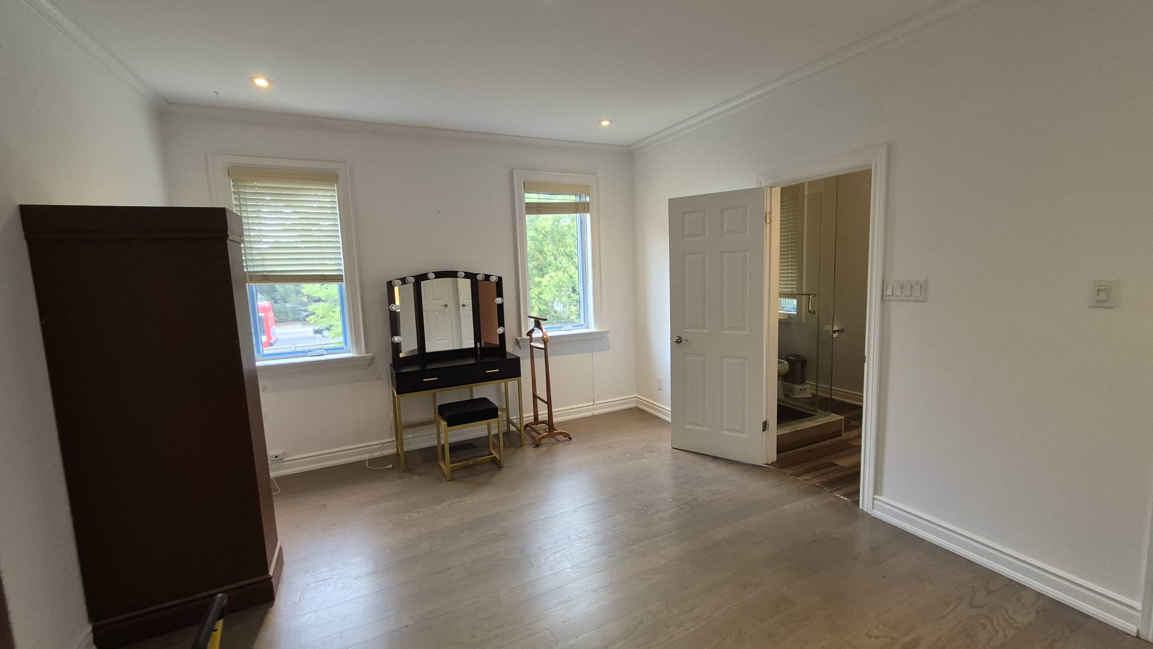 SYN Podcast Studio Image in Thornhill, Toronto, ON