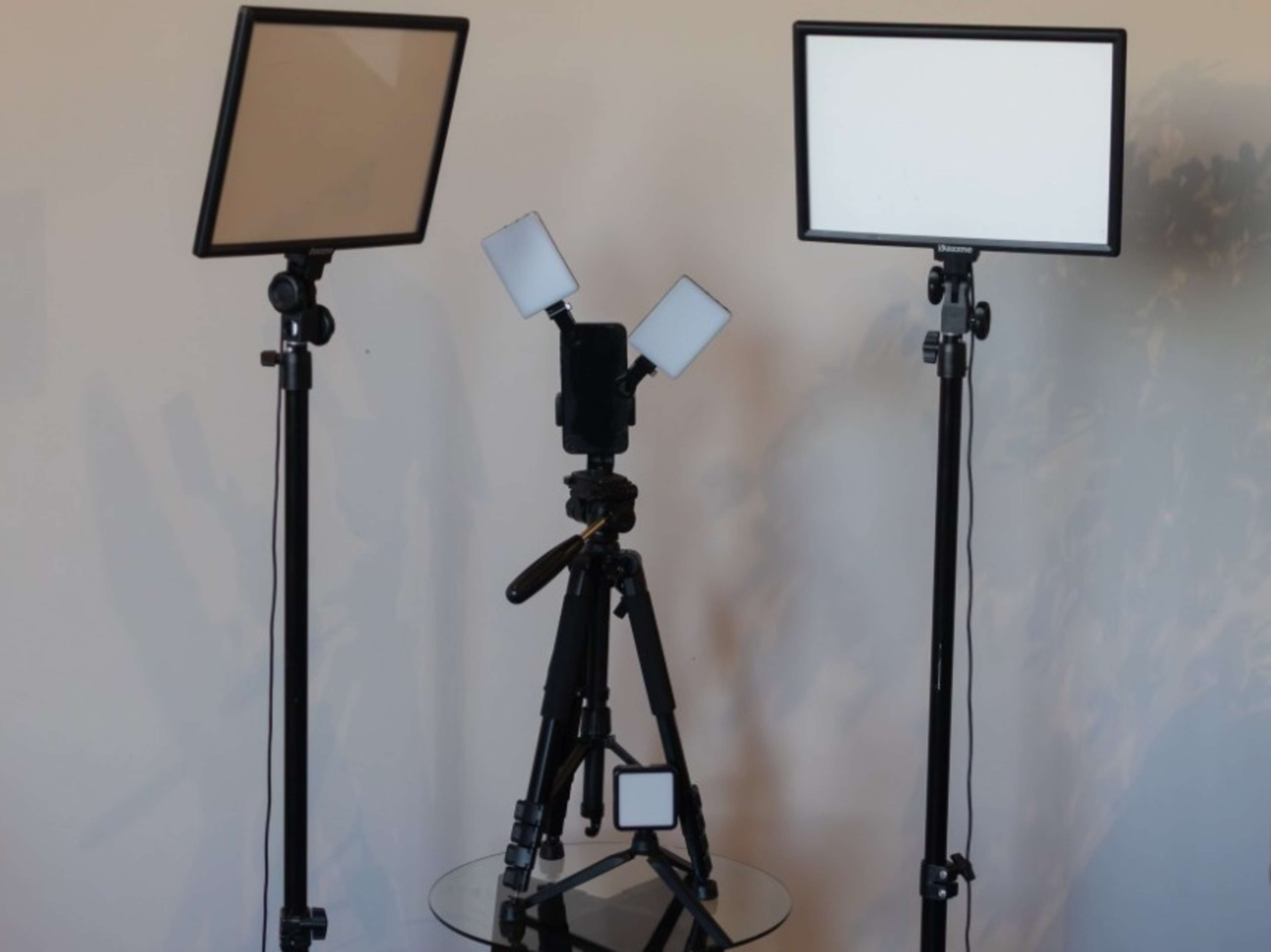 Full Standing and Handheld Lighting Kit