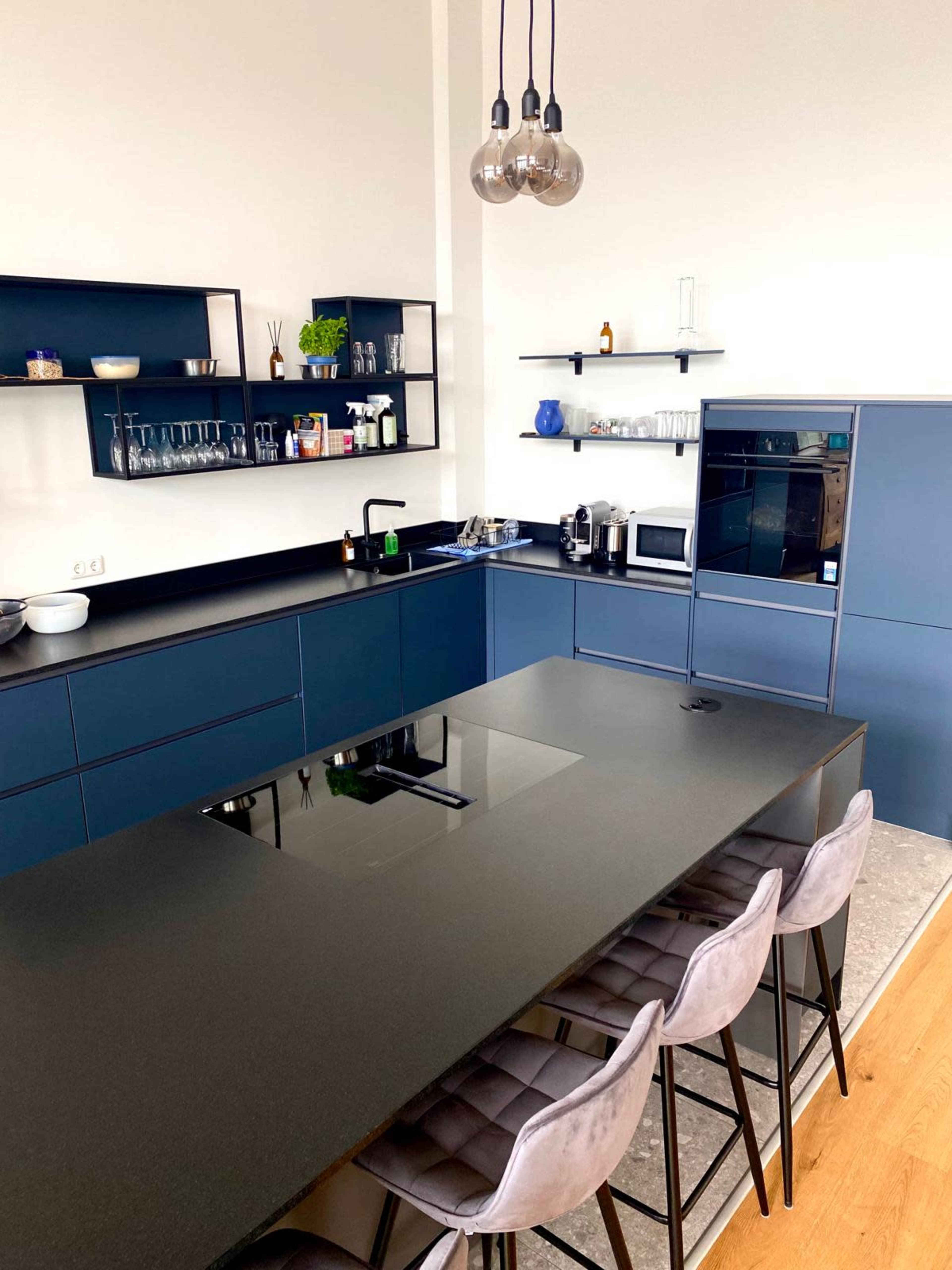 Berlin Waterfront Loft – Bright Industrial Studio for Film, Photo & Events Image in Niederschöneweide, Berlin, Niederschöneweide