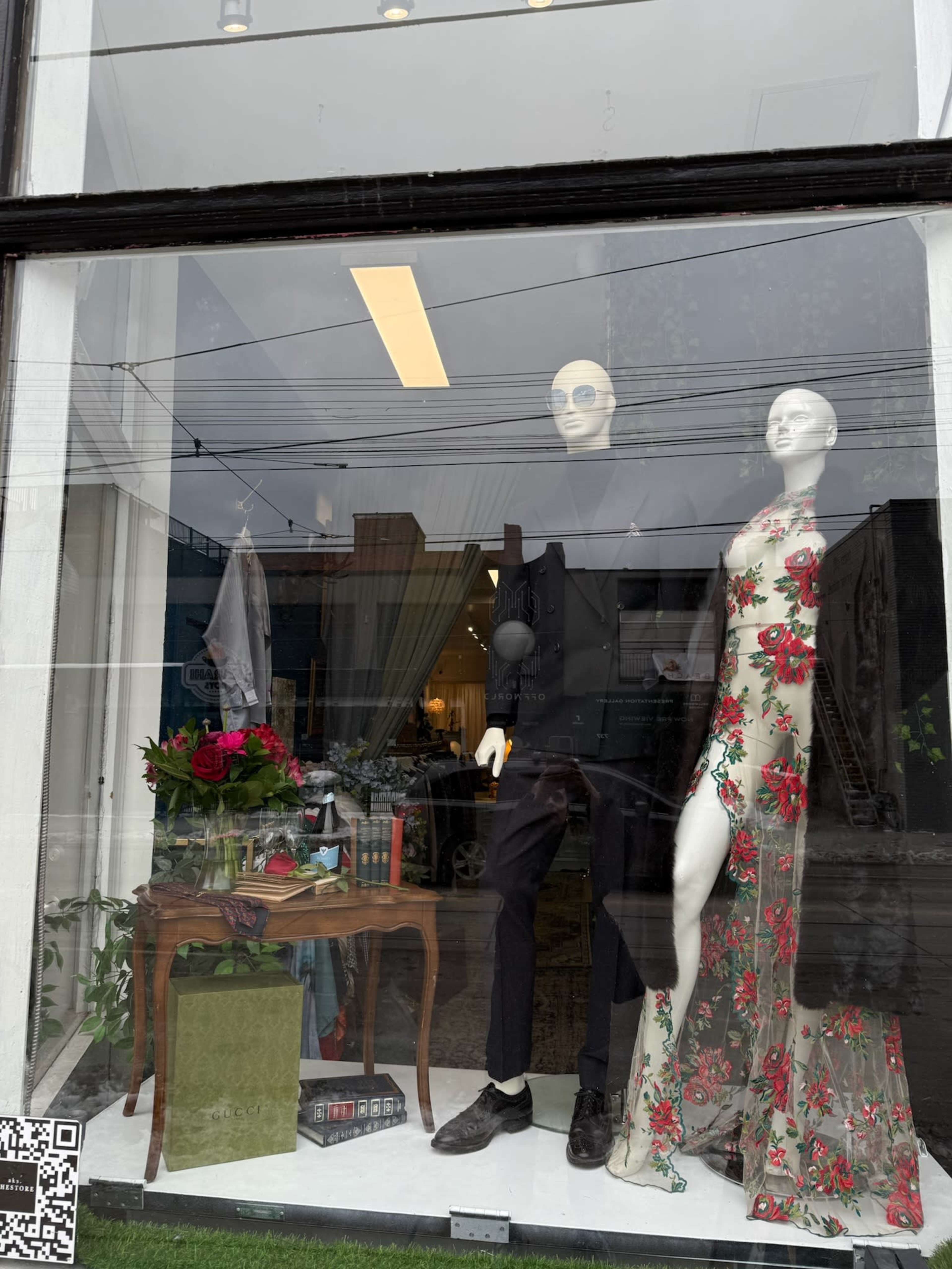 2 storey, 1500sqft, downtown Queen St West regal vintage store Image in Trinity-Bellwoods, Toronto, ON