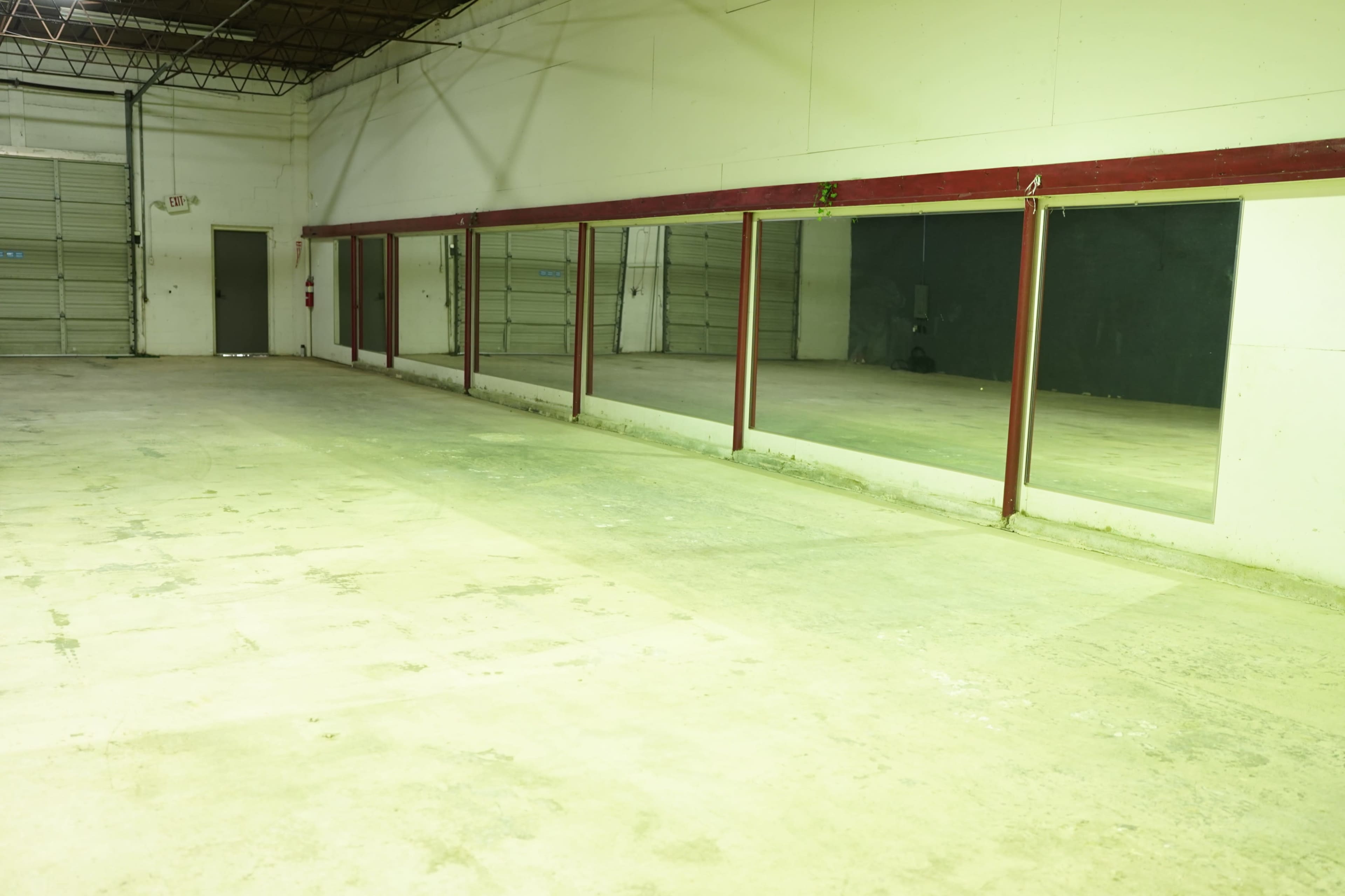 Huge Warehouse with Ramp Loading Image in Stonecrest, Stonecrest, GA