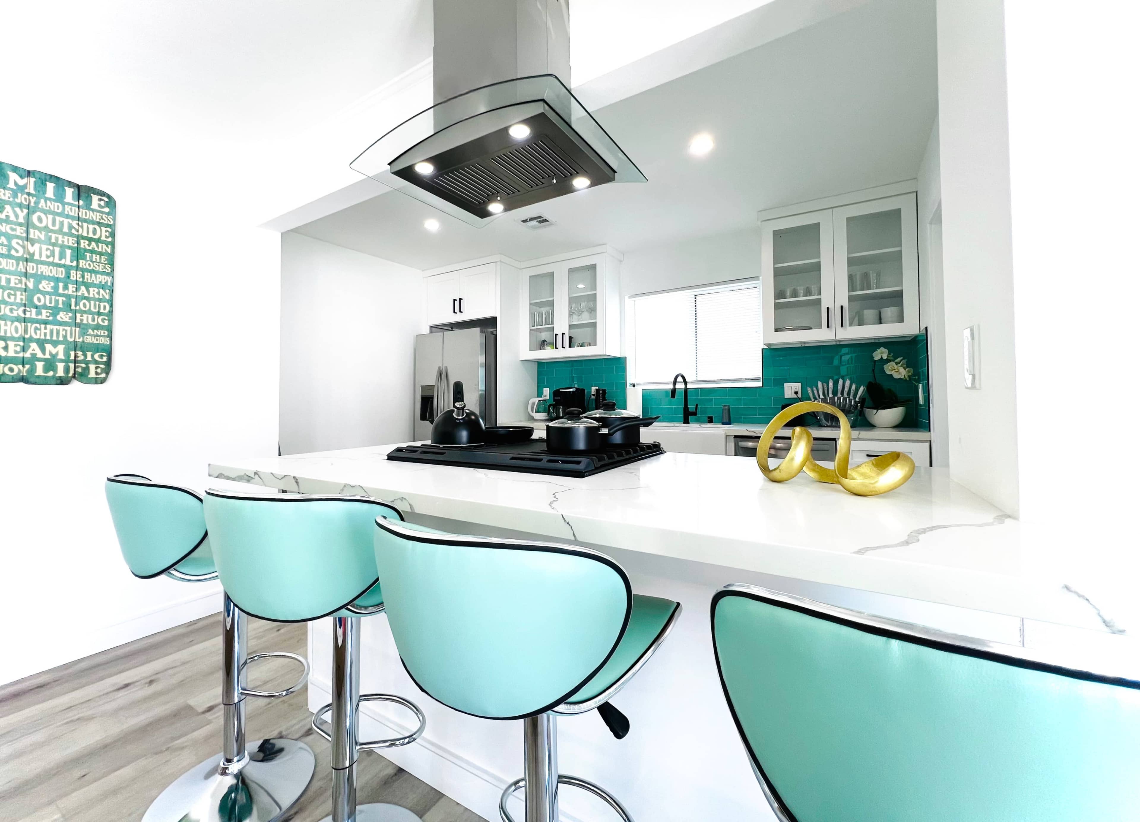 Stylish & Bright Modern House with Outdoor Space! Prime Location! Image in North Hills, North Hills, CA