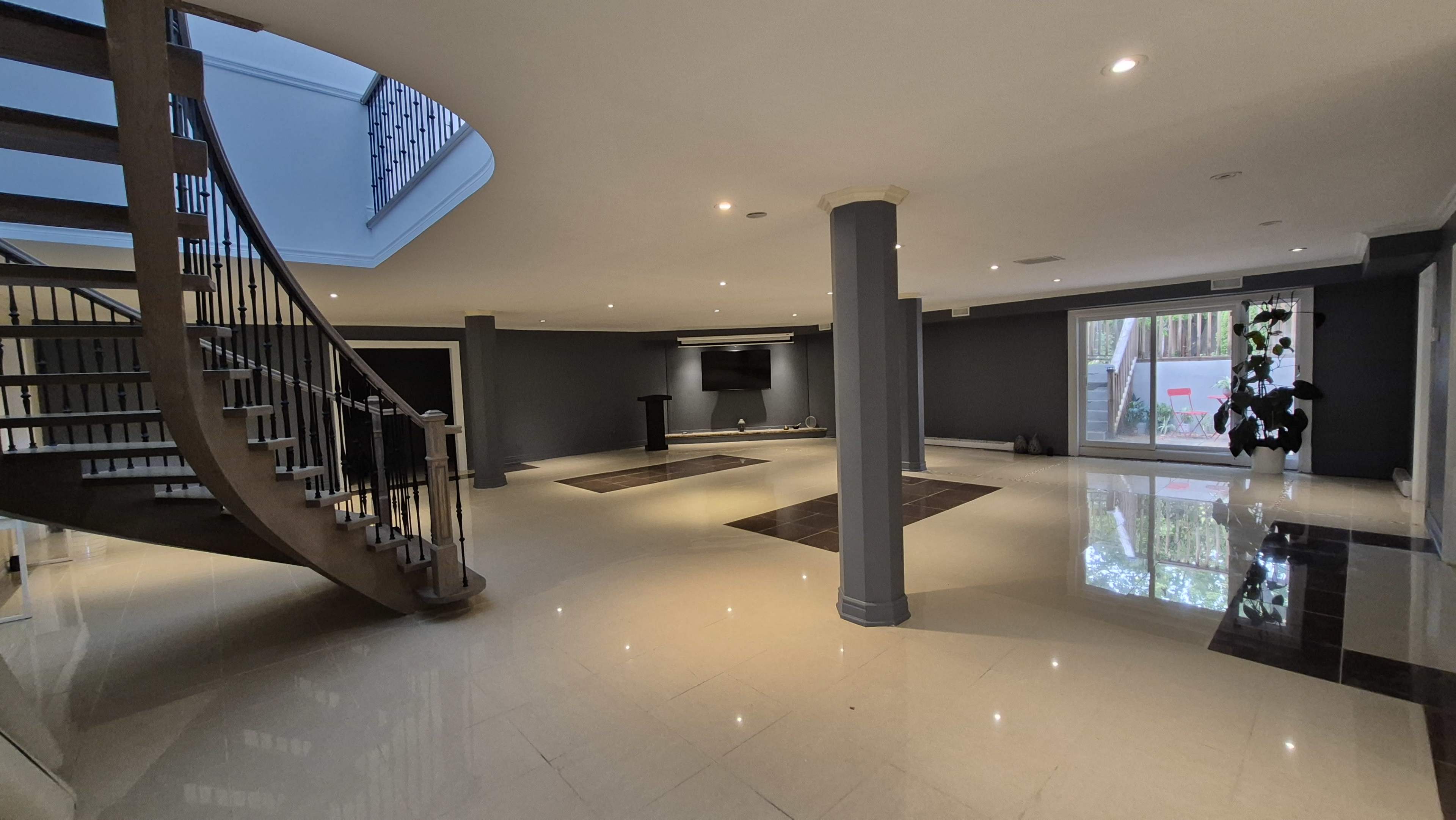 SYN Studio Conference Room Image in Thornhill, Toronto, ON