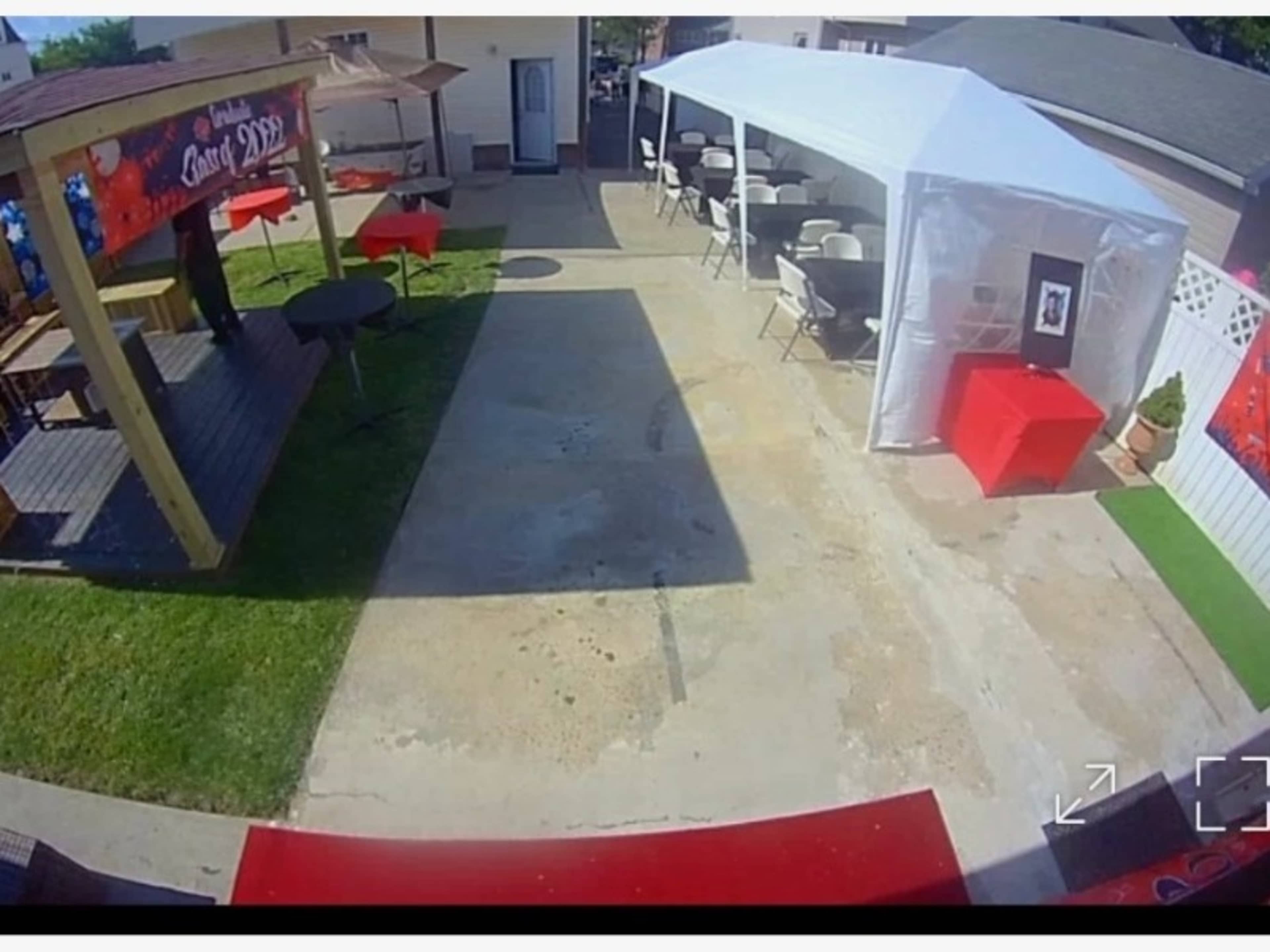 THE DOWNTOWN CONNECT - OUTDOOR SPACE