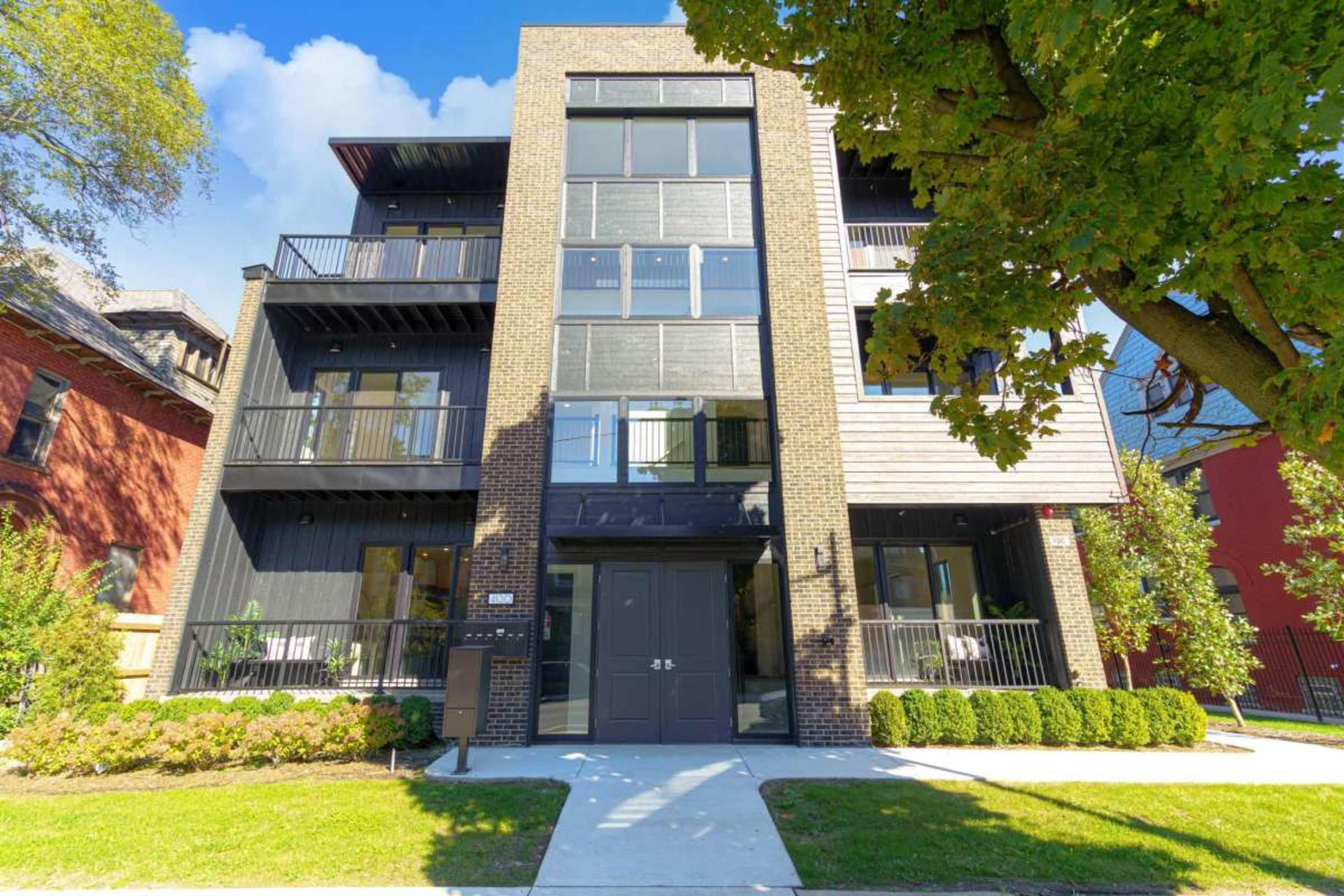 Mins Away from LCA Downtown Detroit Modern Designed Apartment Image in Woodbridge, Detroit, MI