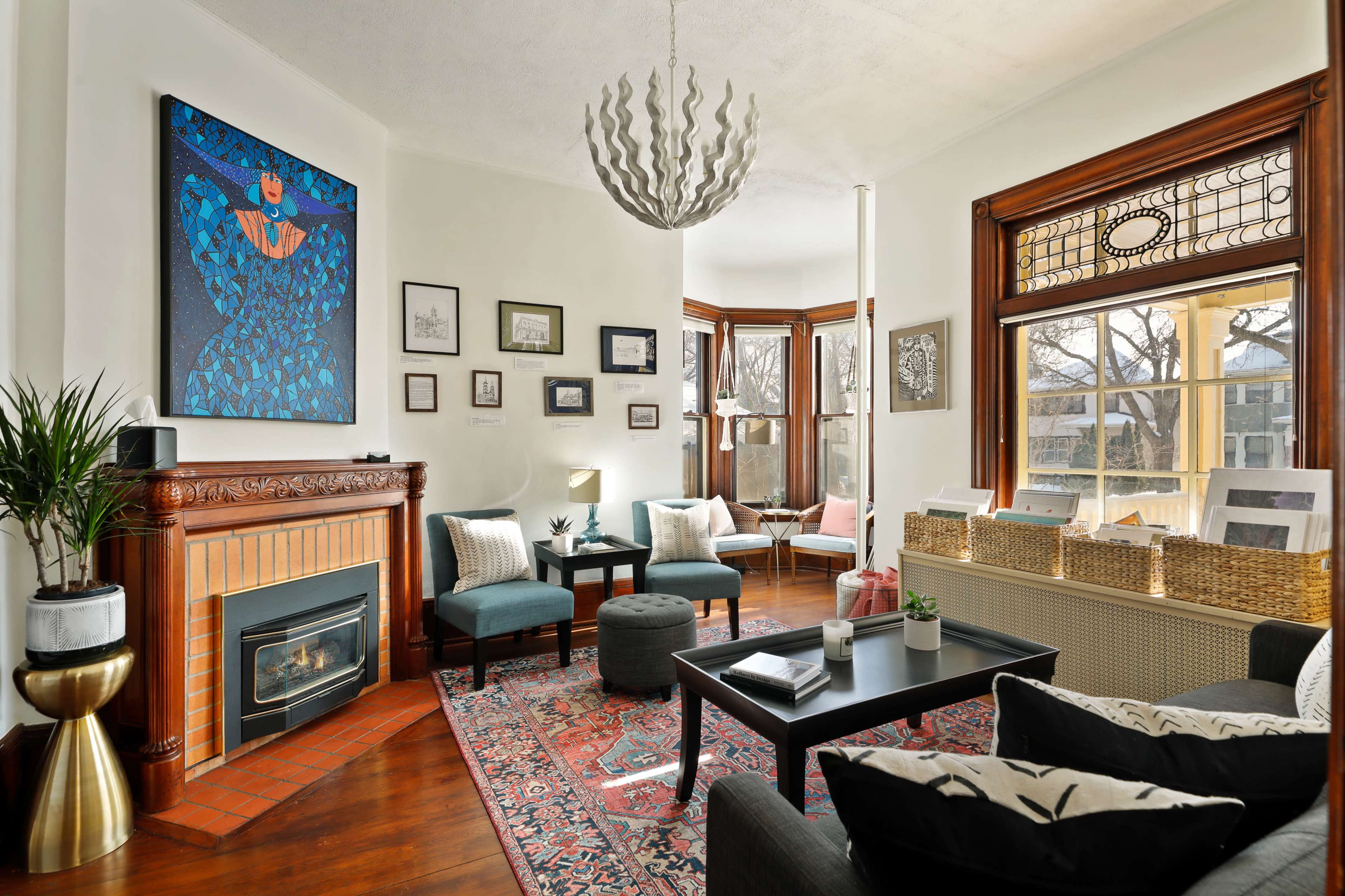 Art Gallery 3,300 sq. ft. Unique St Paul House Image in Summit - University, St Paul, MN