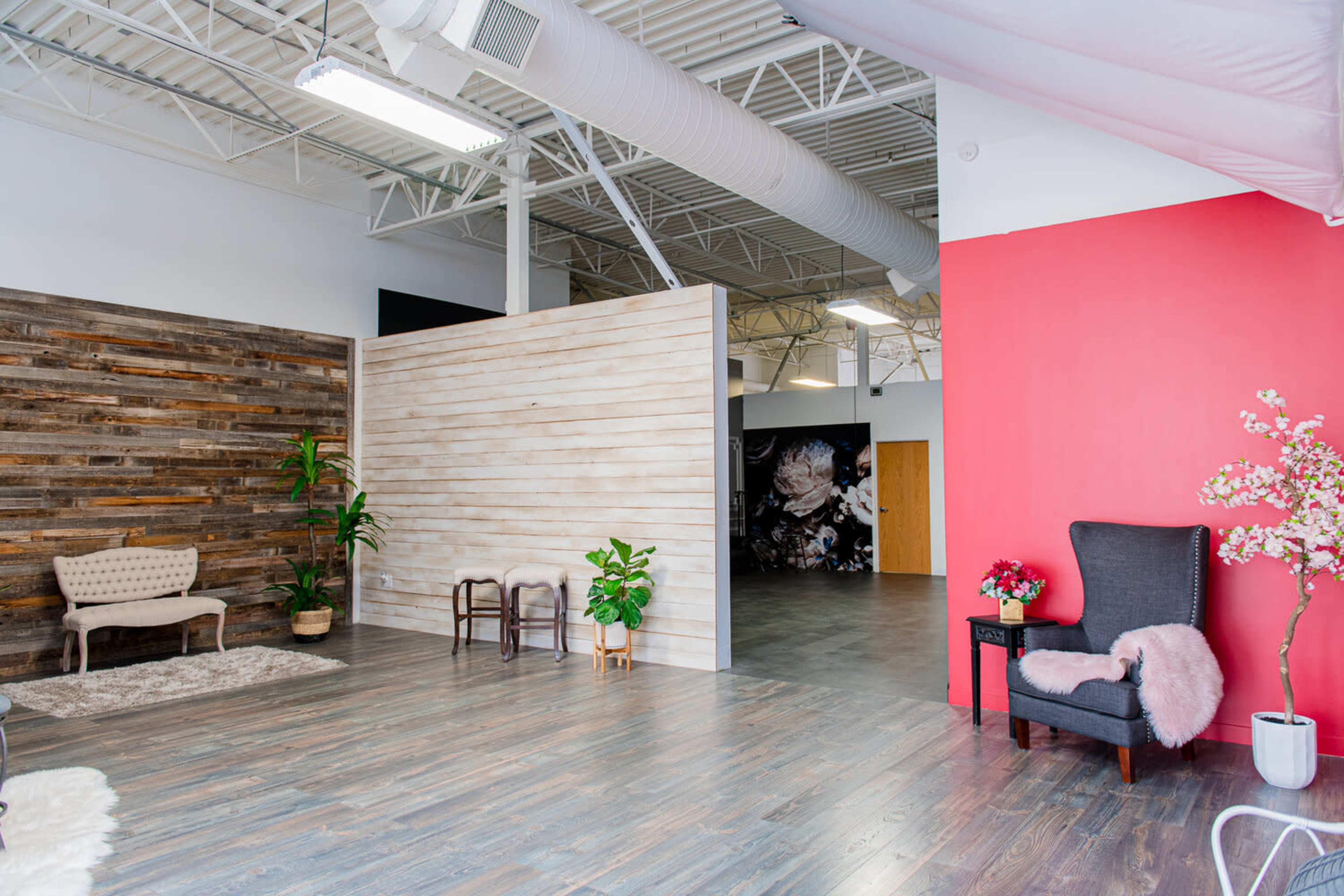2500sf, Unique & versatile photography/event rental studio Image in Cottonwood Heights, Cottonwood Heights, UT