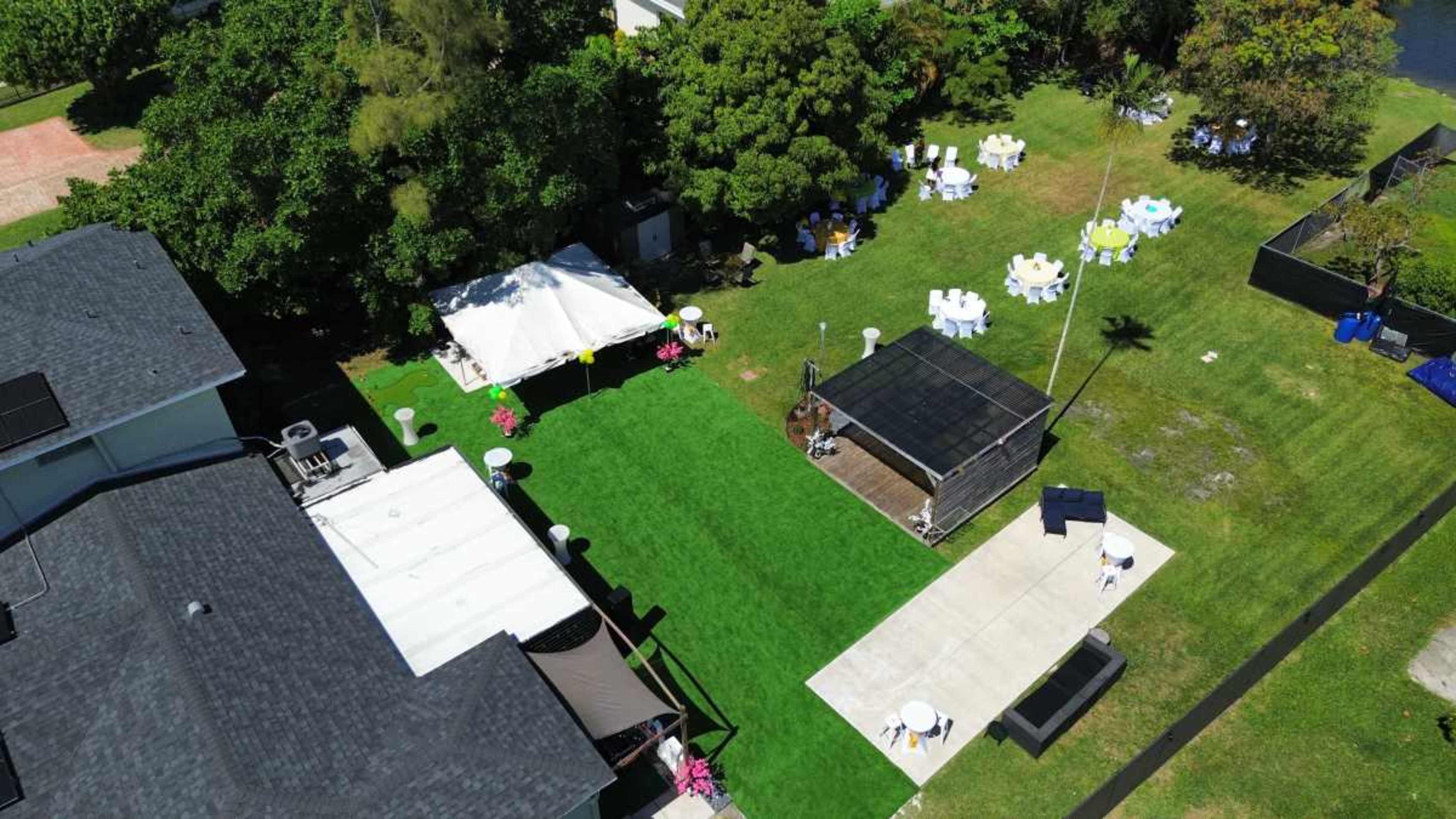 Oasis in the Gardens Image in Biscayne Gardens, Miami, FL