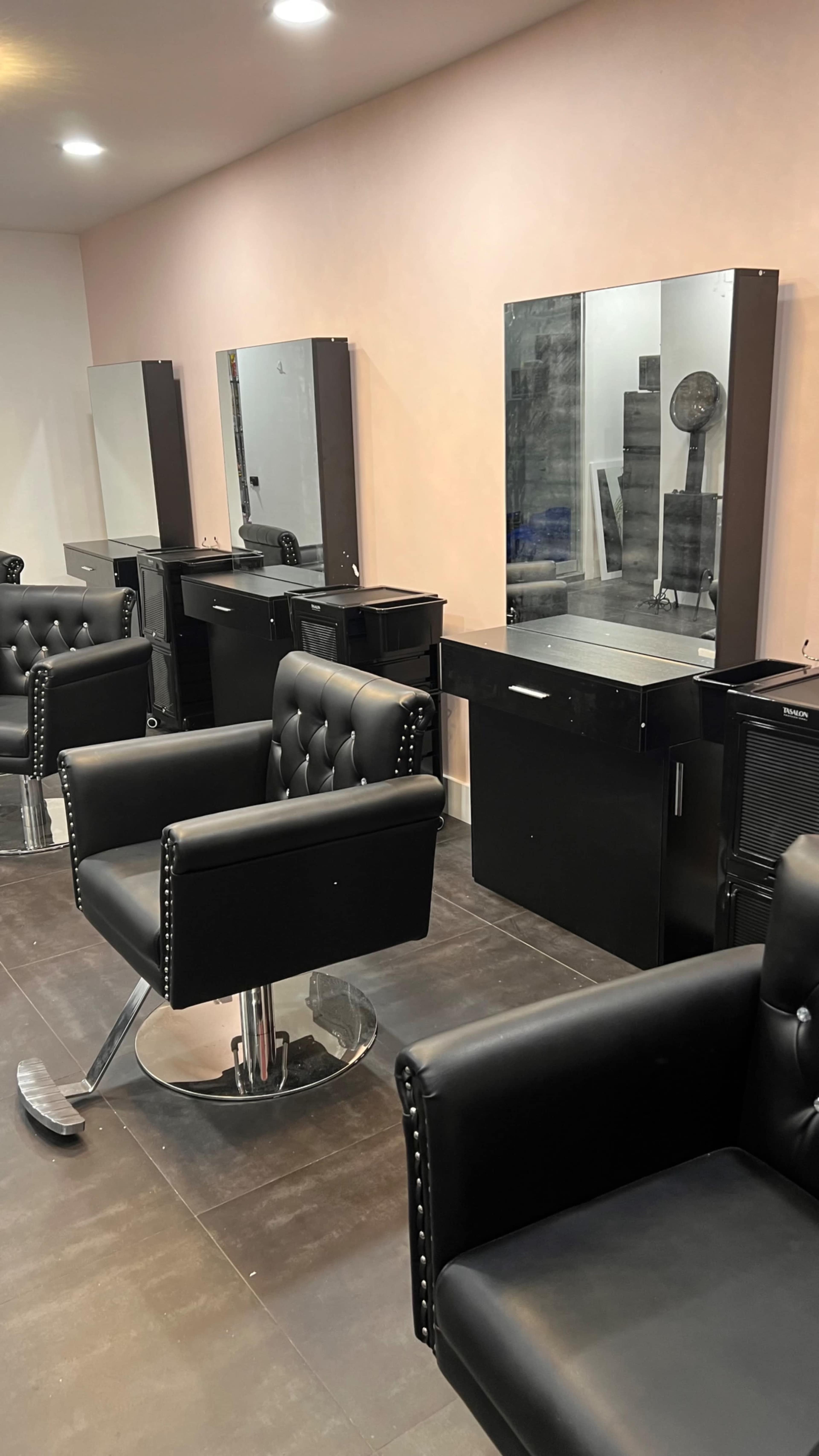 Boutique Salon Space Image in Little Haiti, Brooklyn, NY