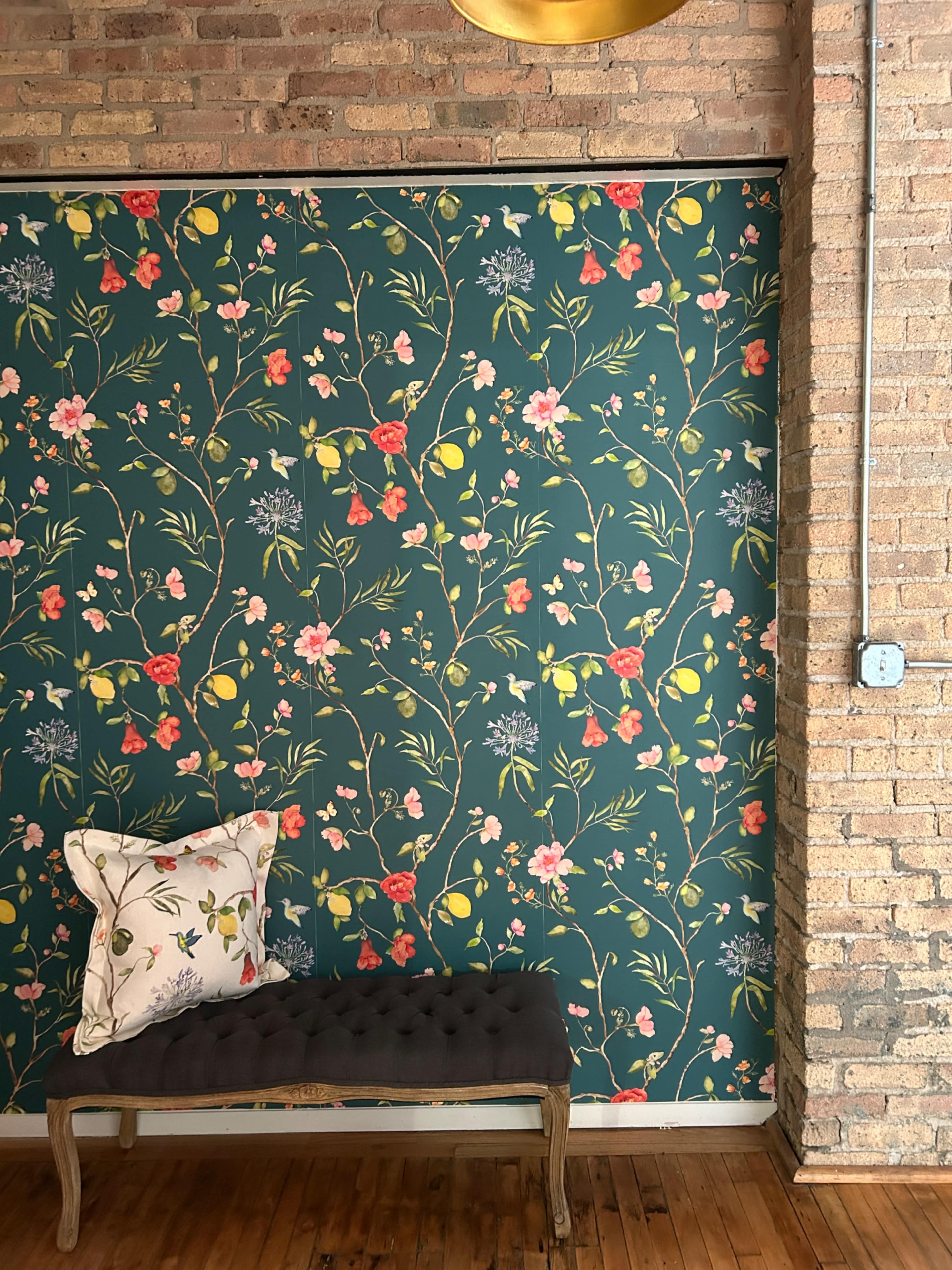 Ravenswood Light Filled Loft Image in Lake View, Chicago, IL