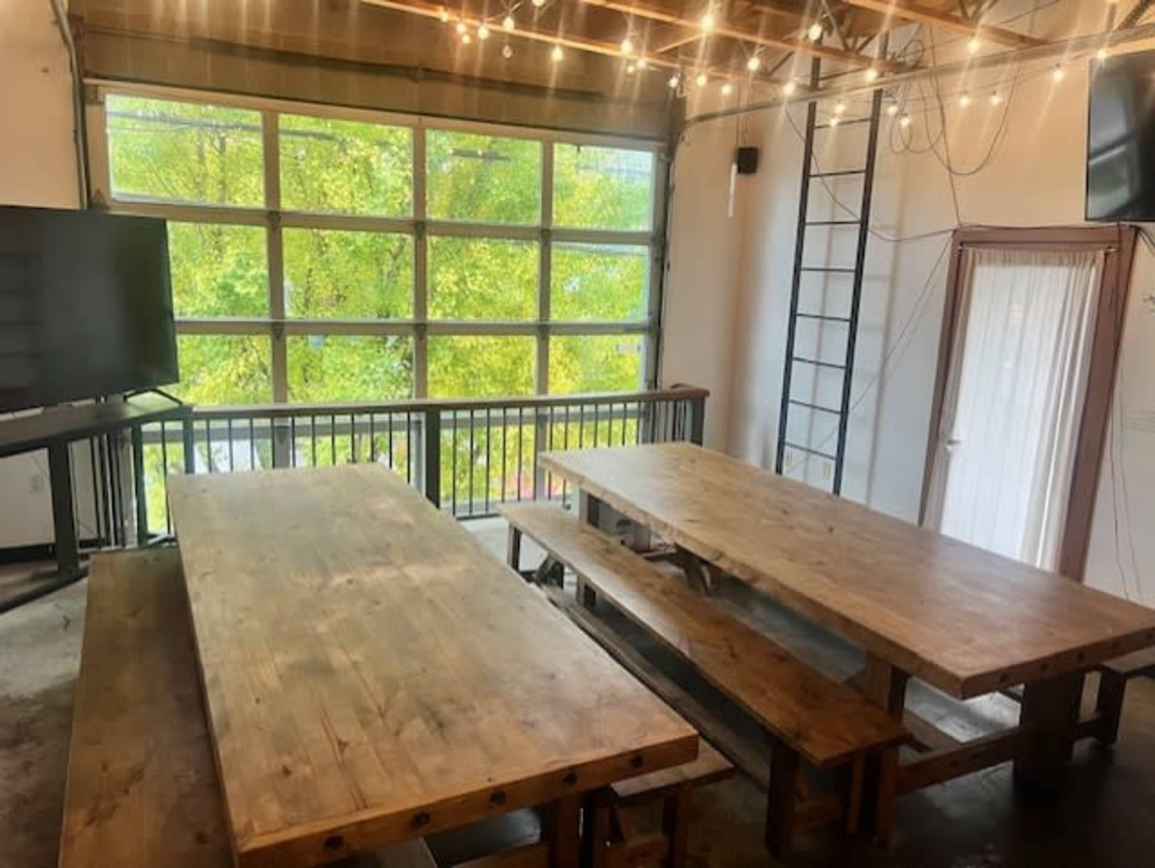 Close-in SE Portland Loft with garage door & kitchen Image in Southeast Portland, Portland, OR