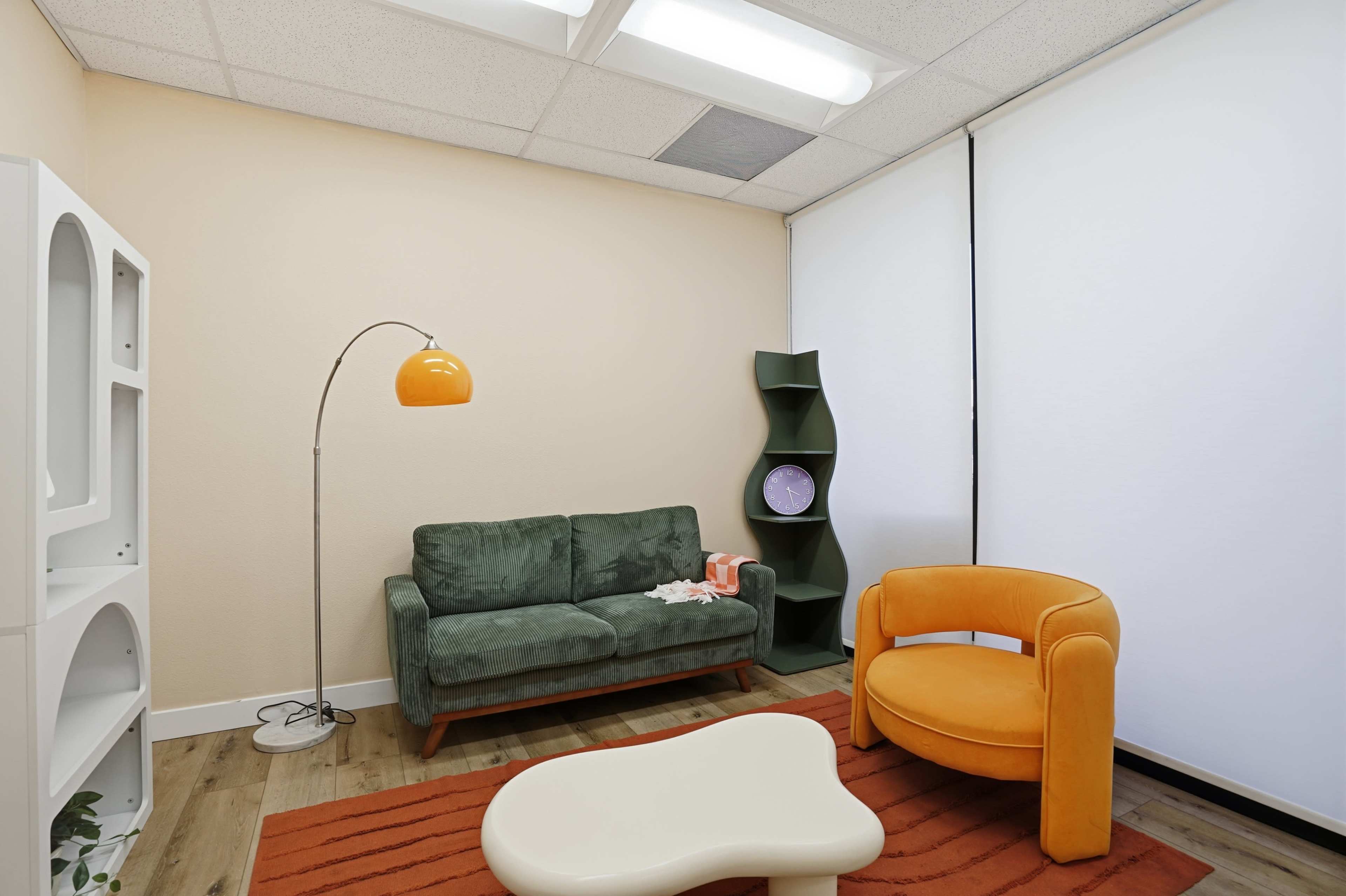 Retro Living Room Image in Chatsworth, Chatsworth, CA