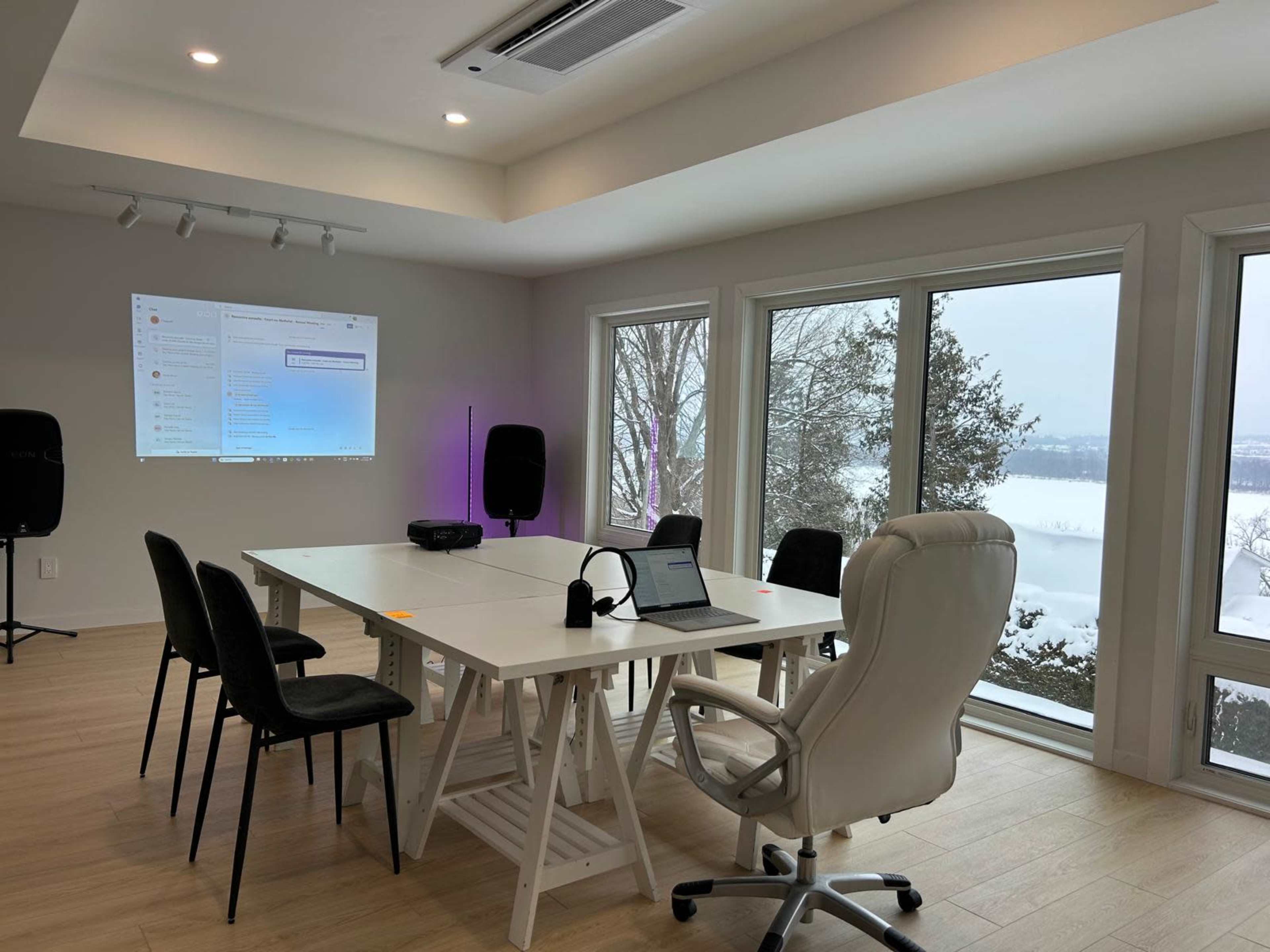 Modern Office Lounge With Inspiring View of The Ottawa River and Laurentian Mountains Image in Cumberland - Estates, Ottawa, ON