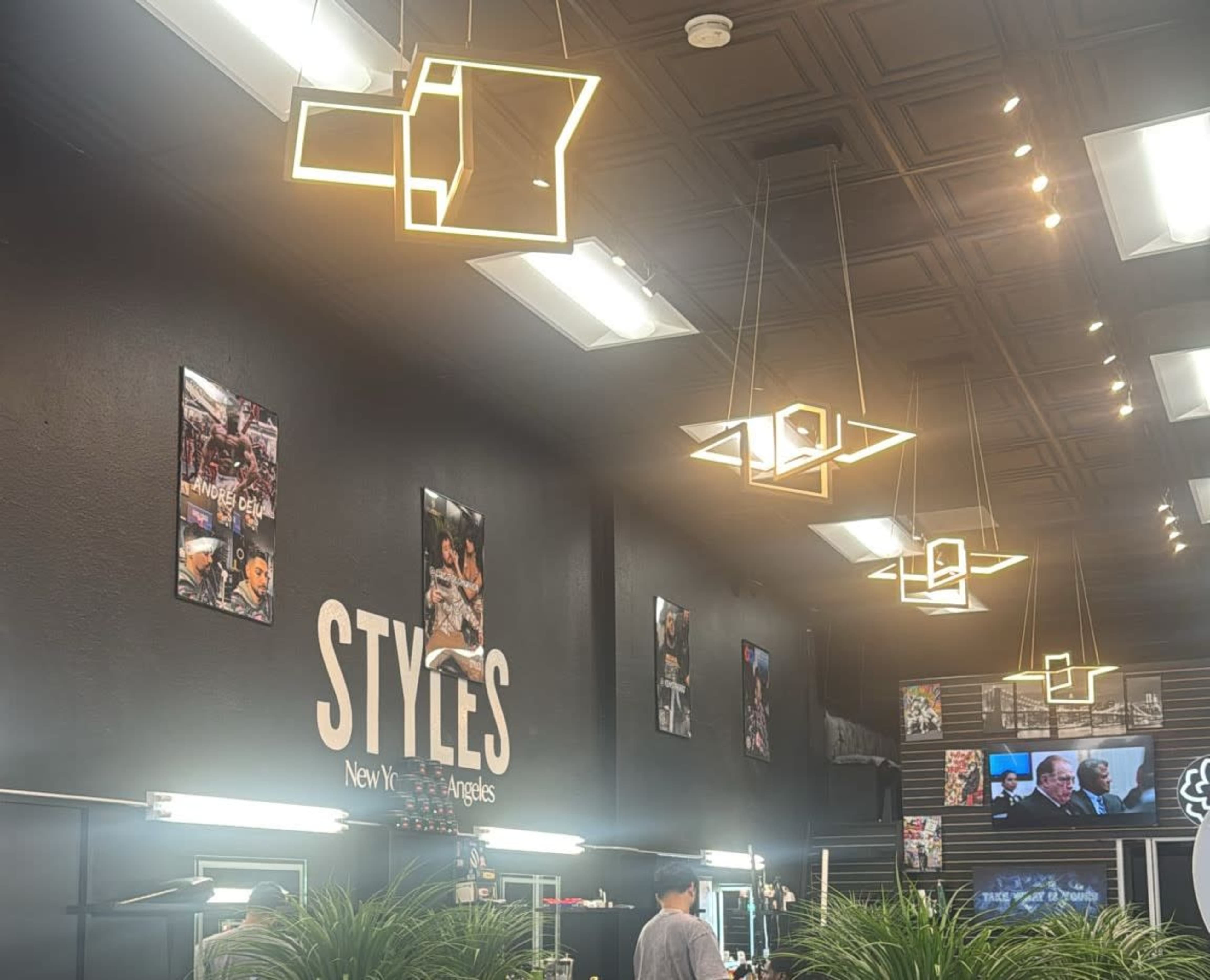 Stylish Barbershop Studio with Creative Atmosphere, LA Fashion District Image in Central LA, Los Angeles, CA