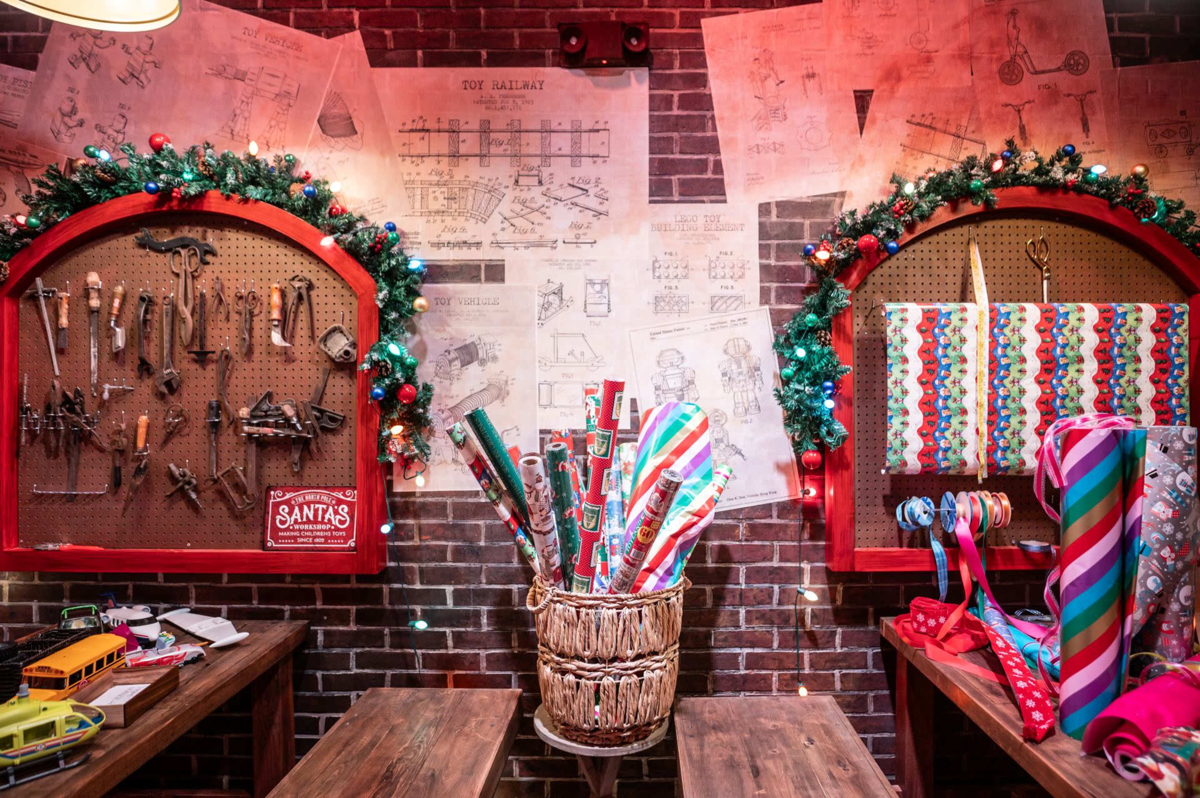 Theatrical Sets fully illuminated decorated for Christmas/Holiday Image in Hempstead, Wantagh, NY