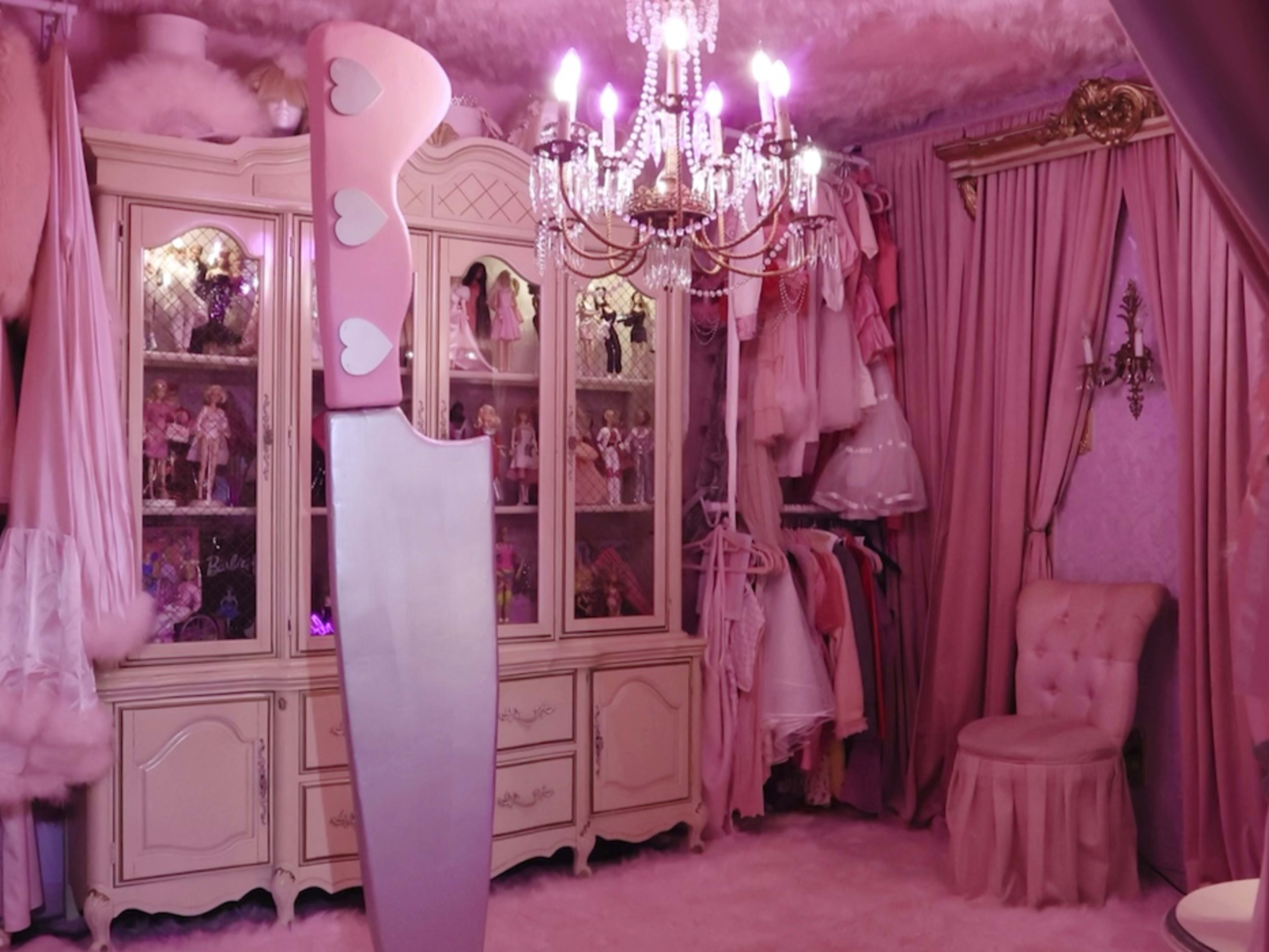 Oversized Pink Prop Knife