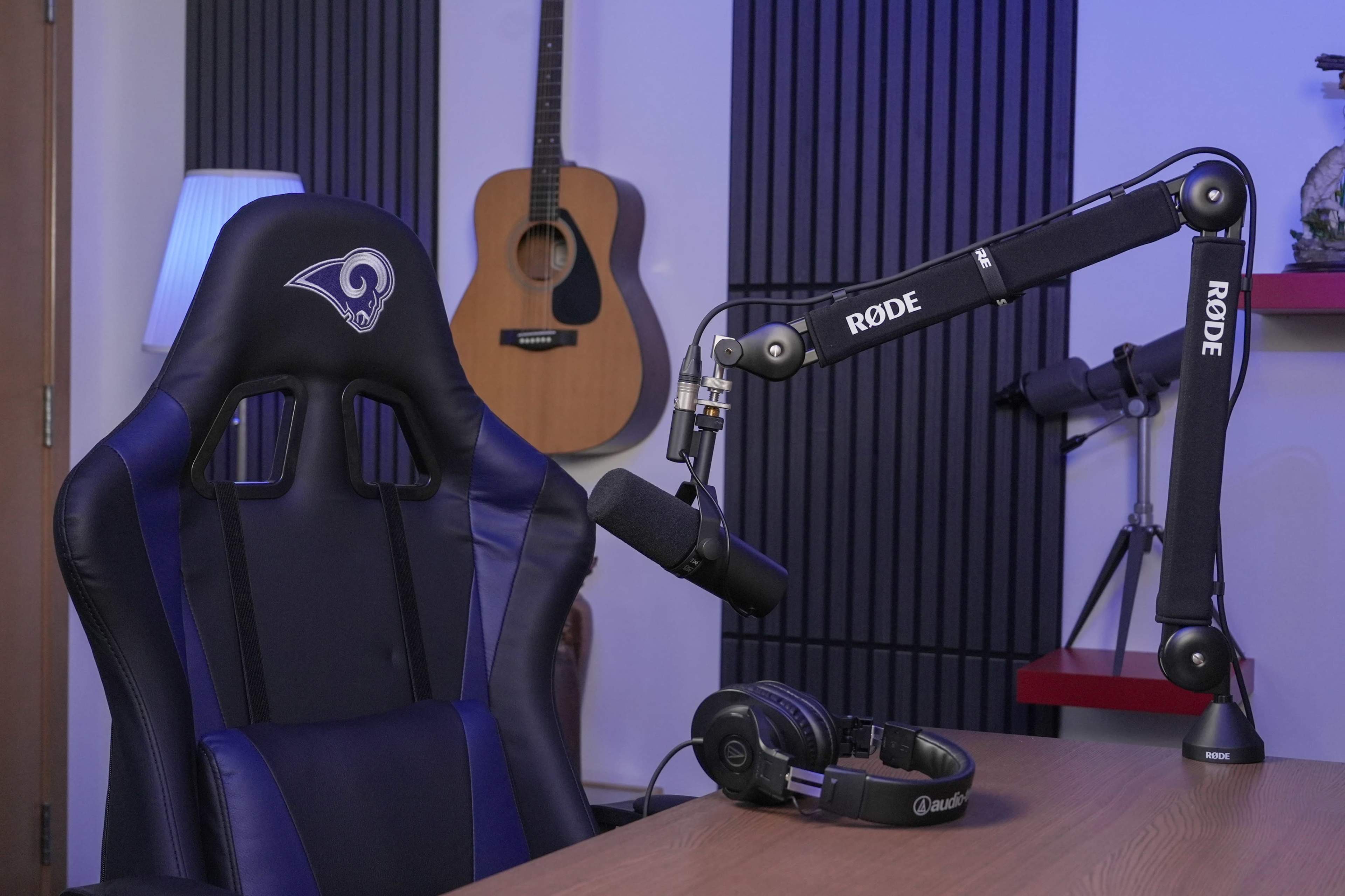 Modern Podcast Studio Near Chinook Mall with Easy Access Image in Alyth/Bonnybrook, Calgary, AB